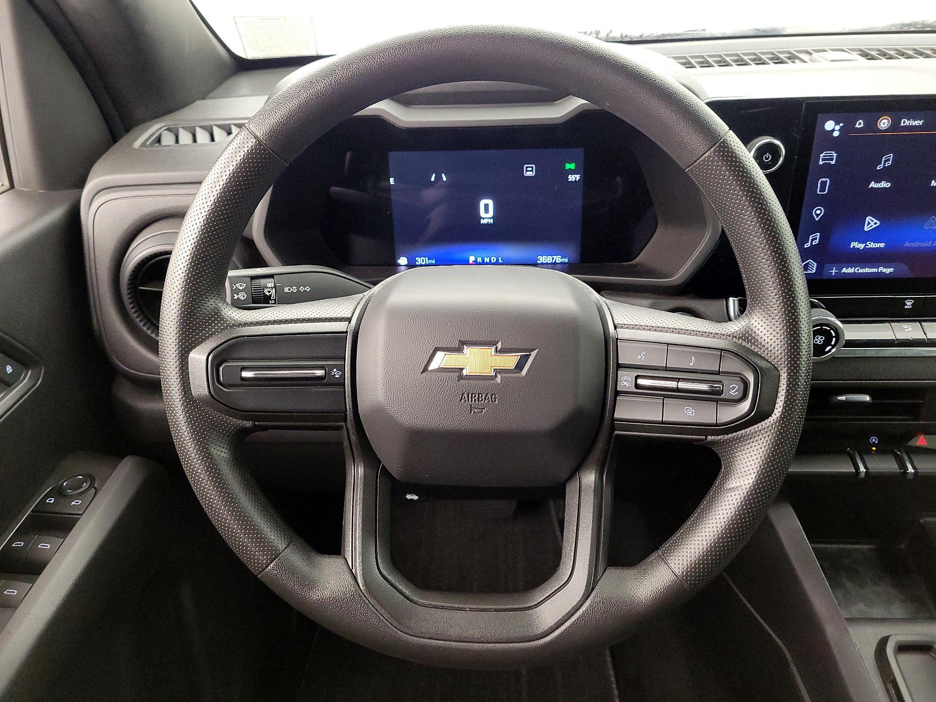 Thumbnail: 2023 Chevrolet Colorado - 10