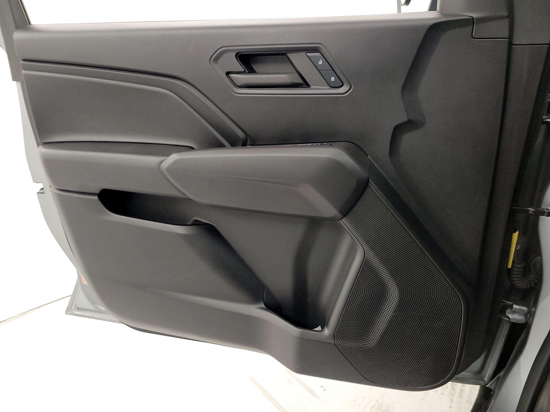 Thumbnail: 2023 Chevrolet Colorado - 12