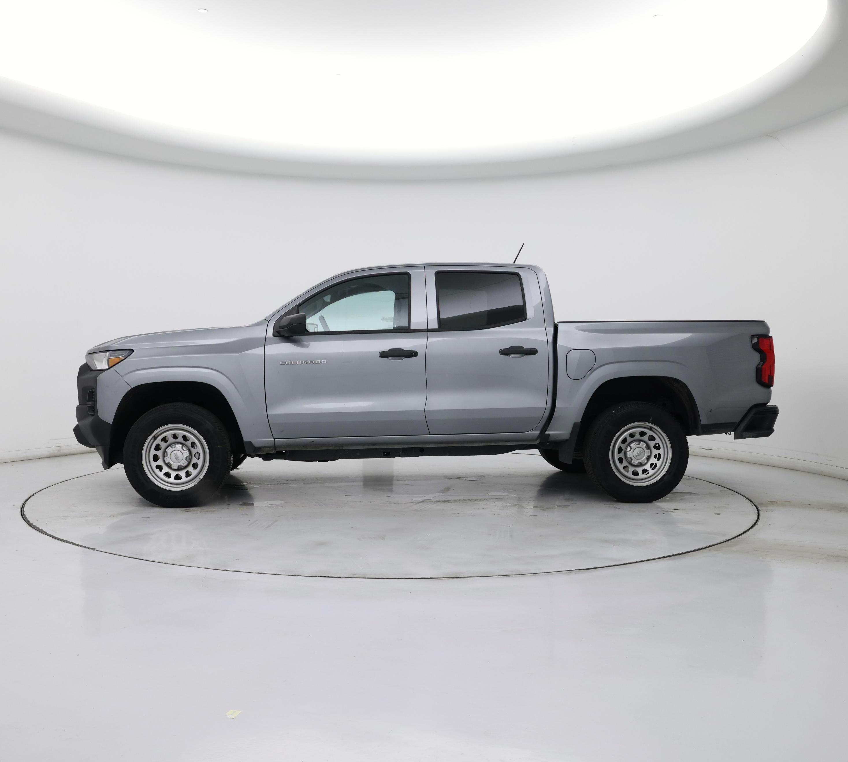 Thumbnail: 2023 Chevrolet Colorado - 3