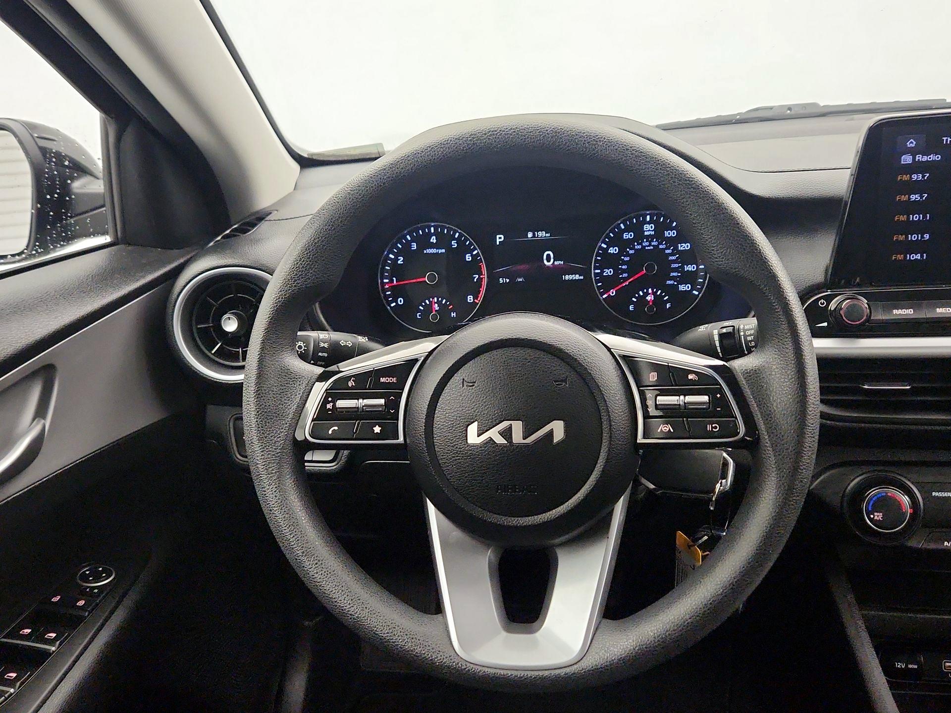 Thumbnail: 2023 Kia Forte - 10