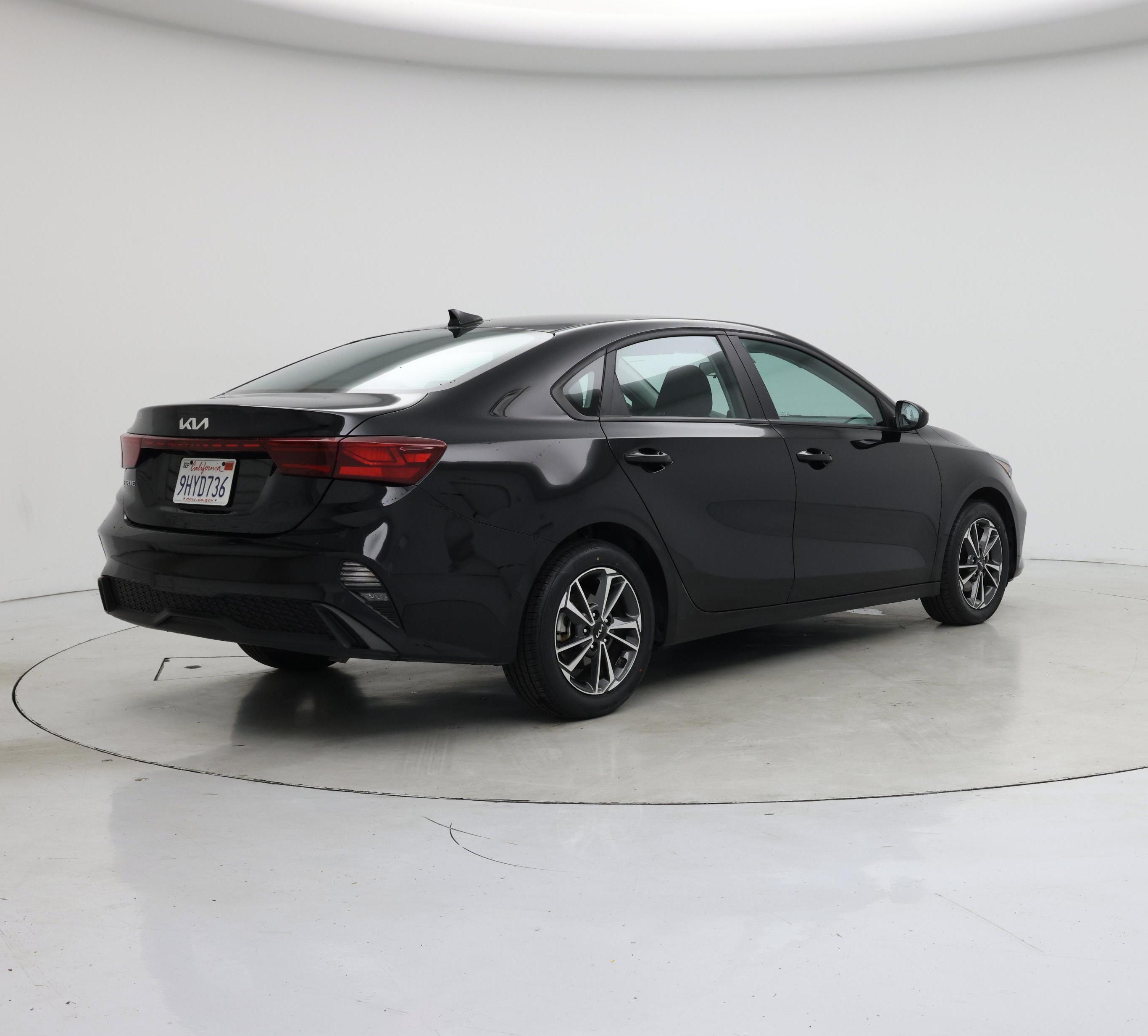 Thumbnail: 2023 Kia Forte - 8