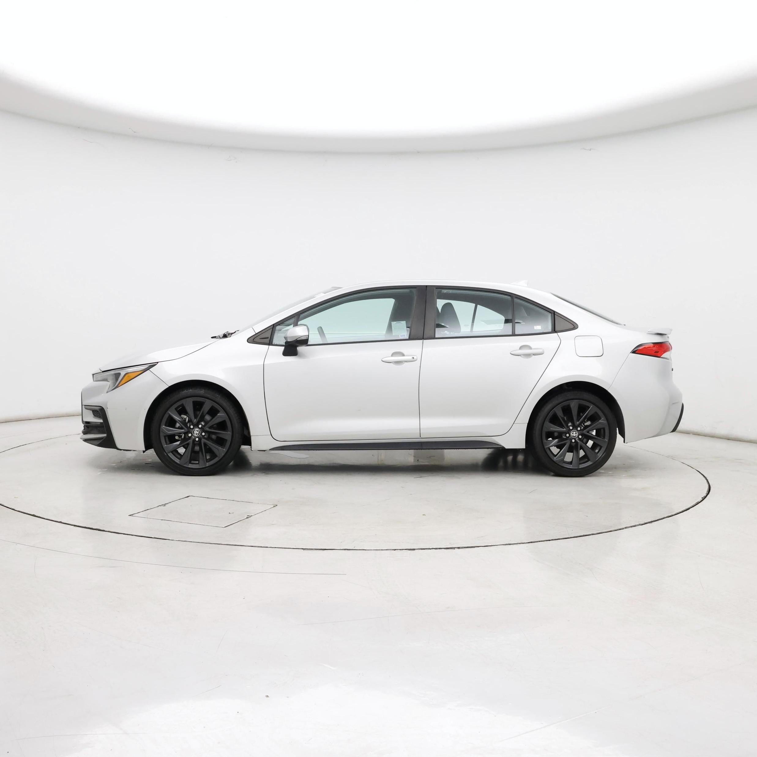 Thumbnail: 2023 Toyota Corolla - 3