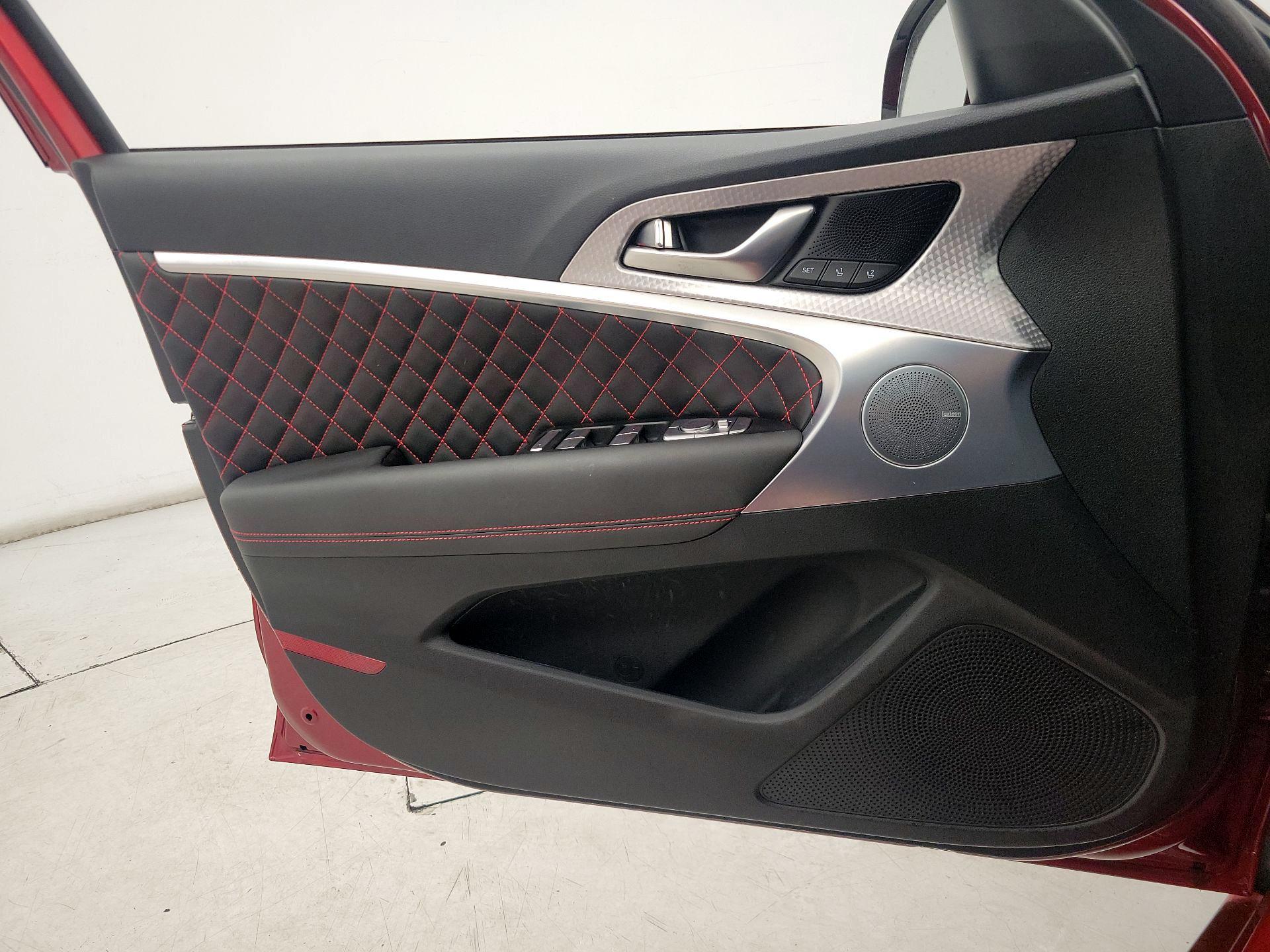 Thumbnail: 2023 Genesis G70 - 12