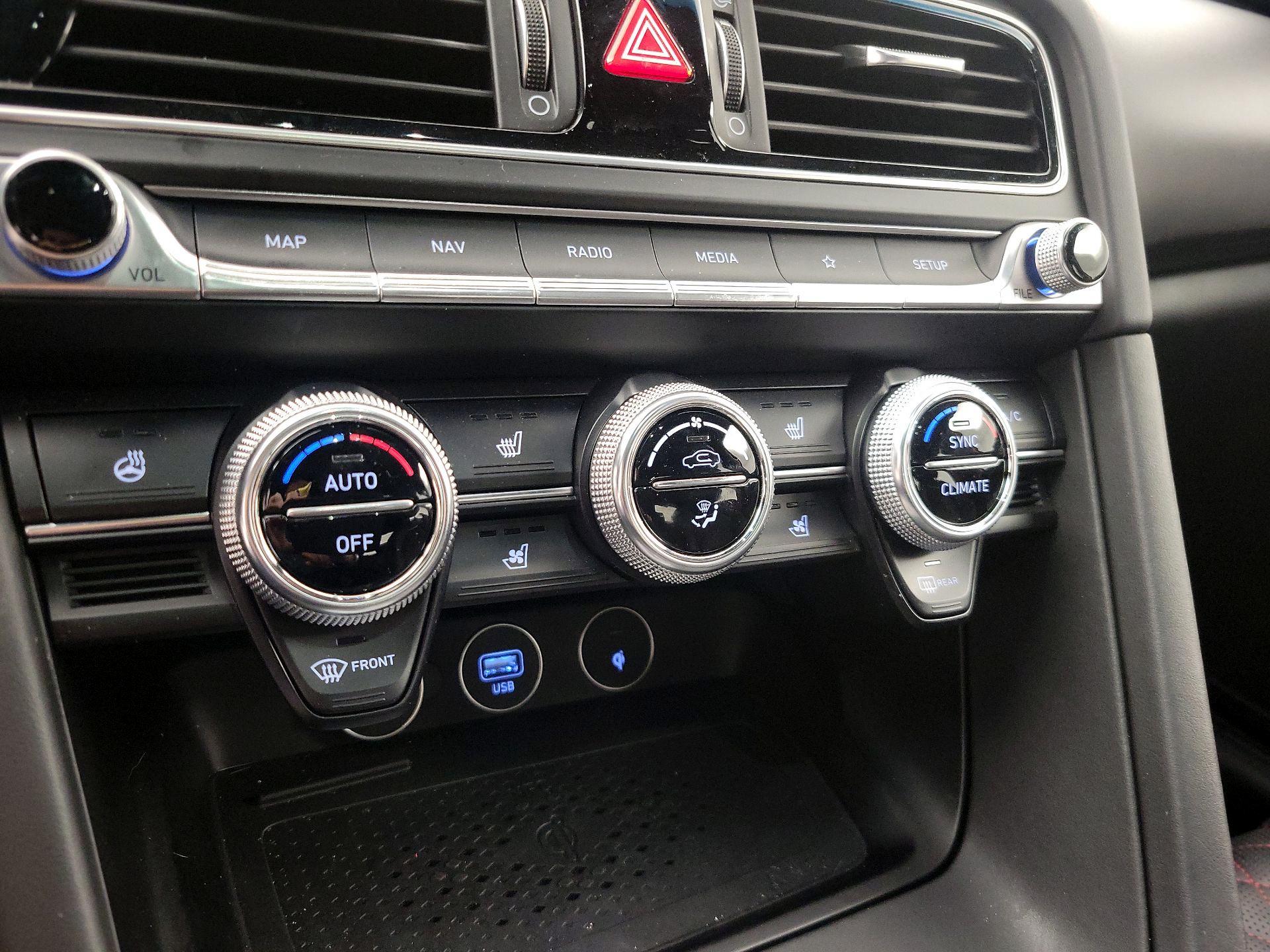 Thumbnail: 2023 Genesis G70 - 17