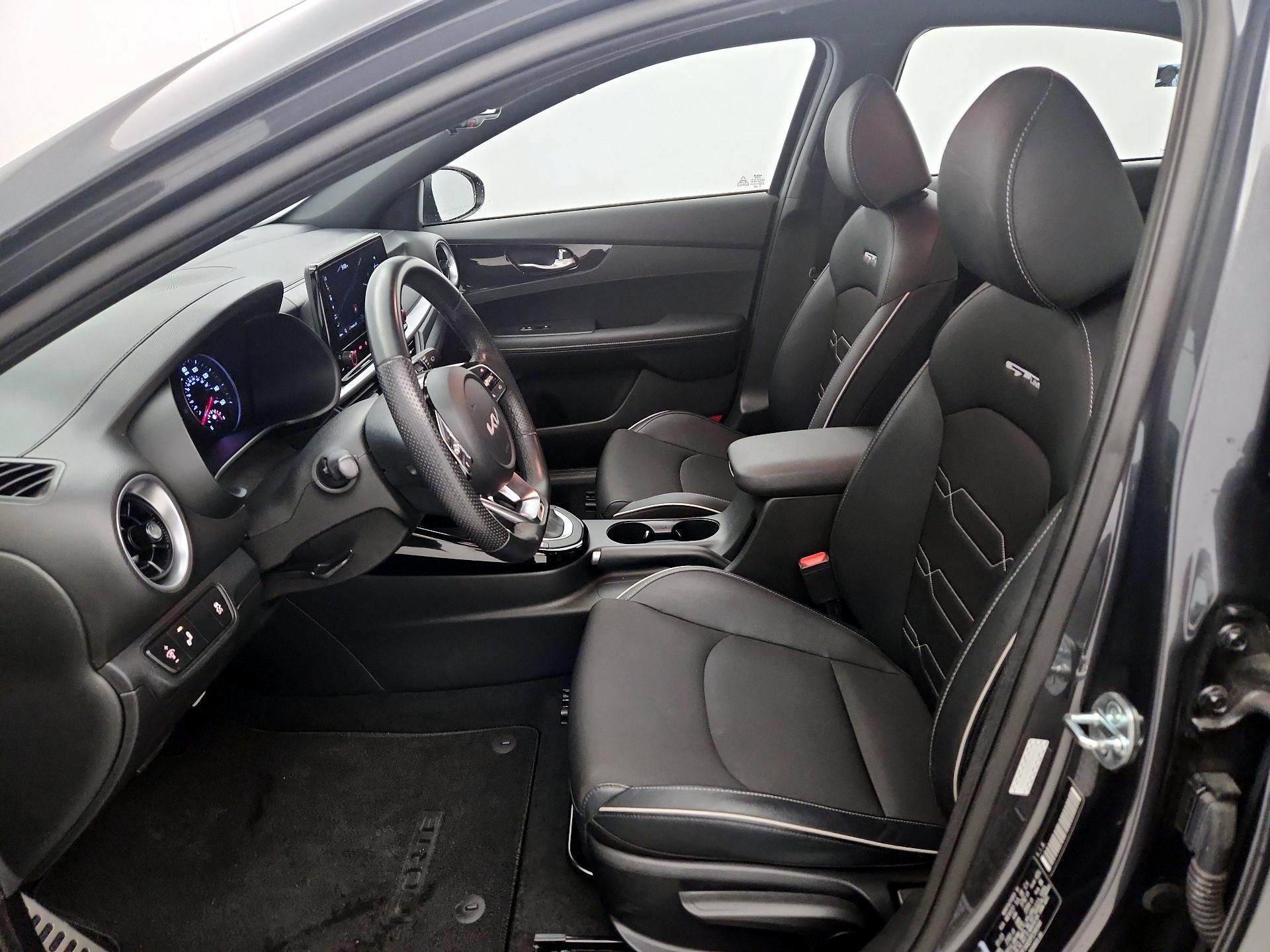 Thumbnail: 2023 Kia Forte - 11