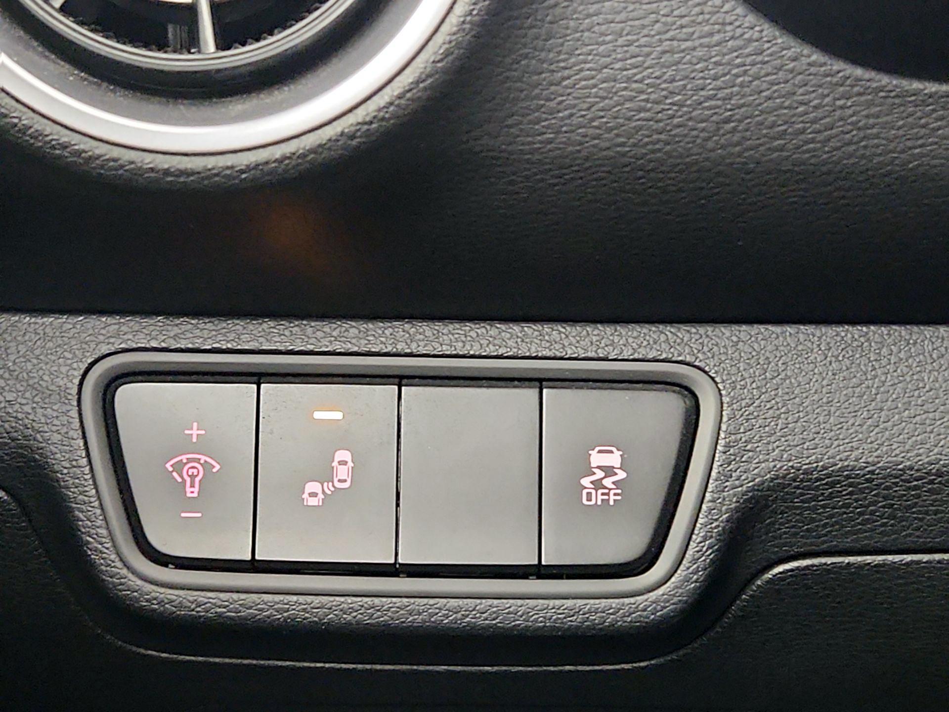 Thumbnail: 2023 Kia Forte - 13