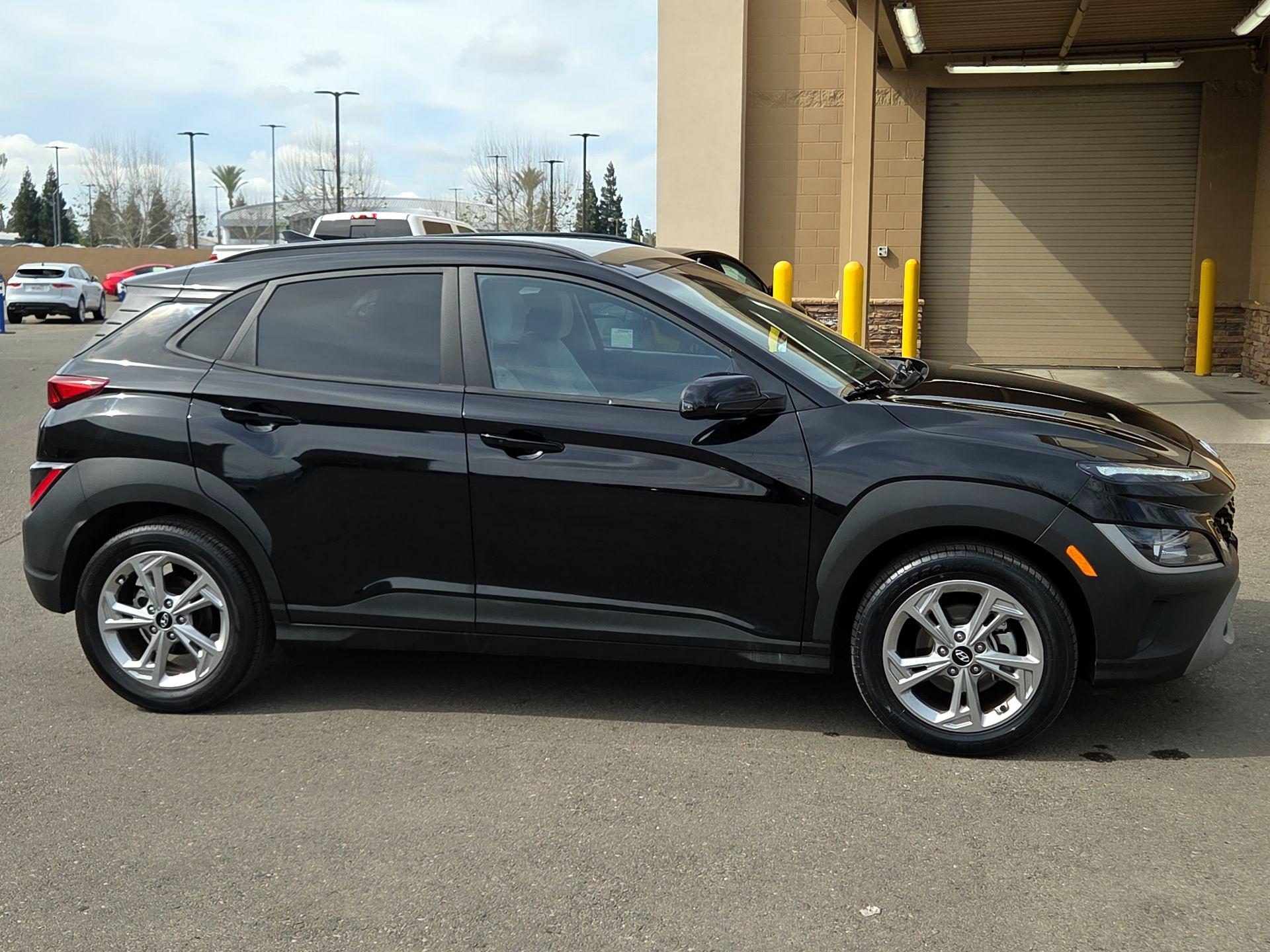 Thumbnail: 2023 Hyundai Kona - 4