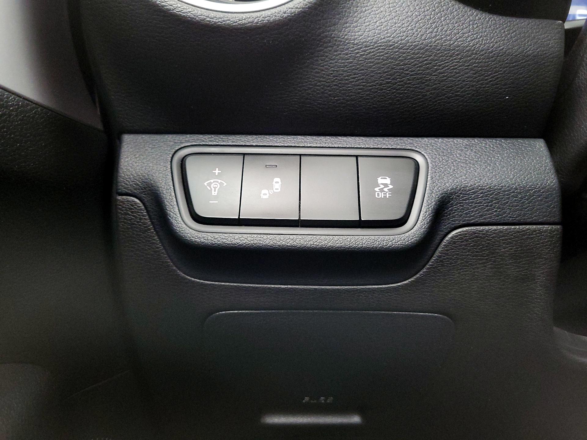 Thumbnail: 2023 Kia Forte - 13