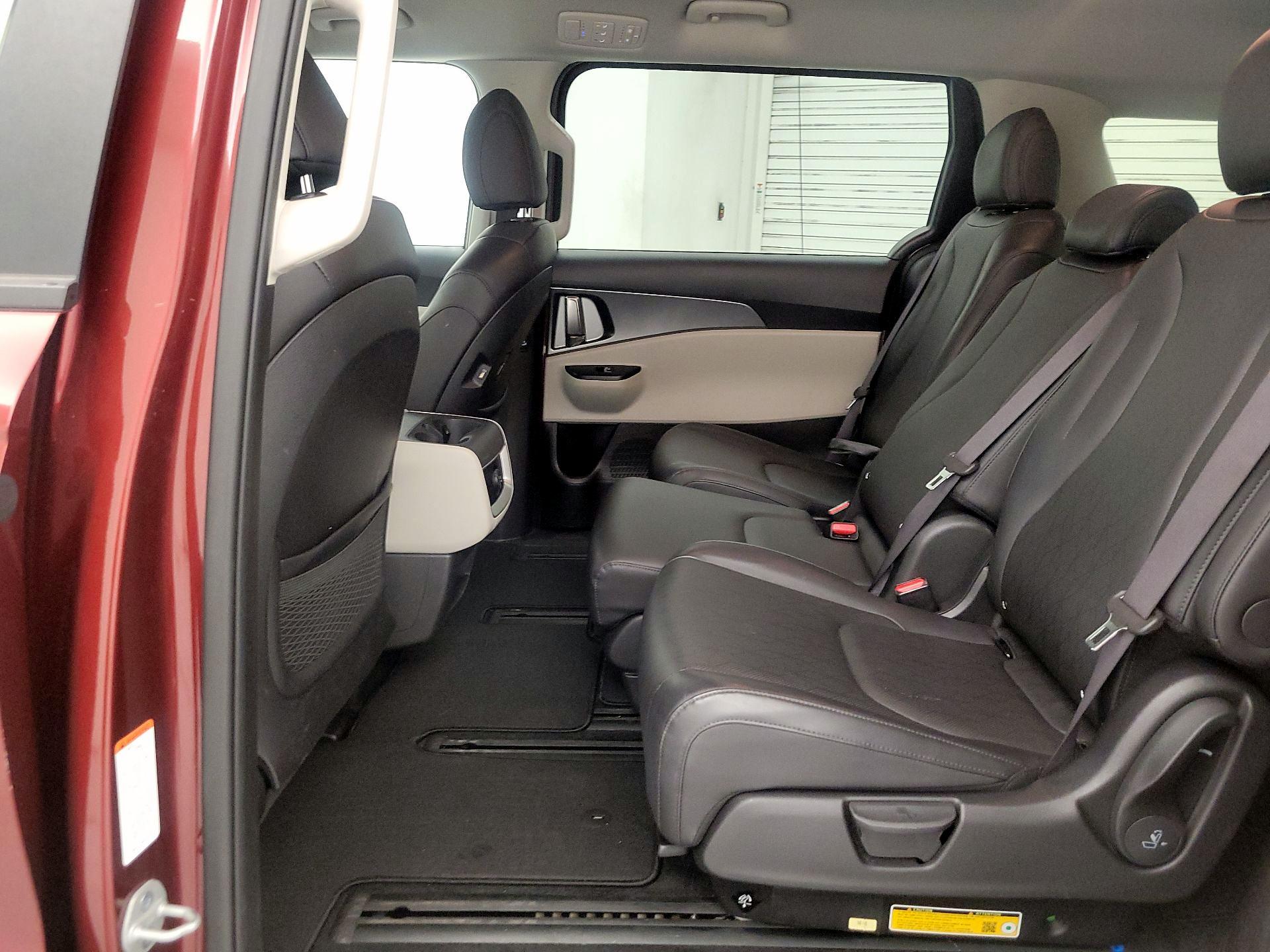 Thumbnail: 2024 Kia Carnival - 19