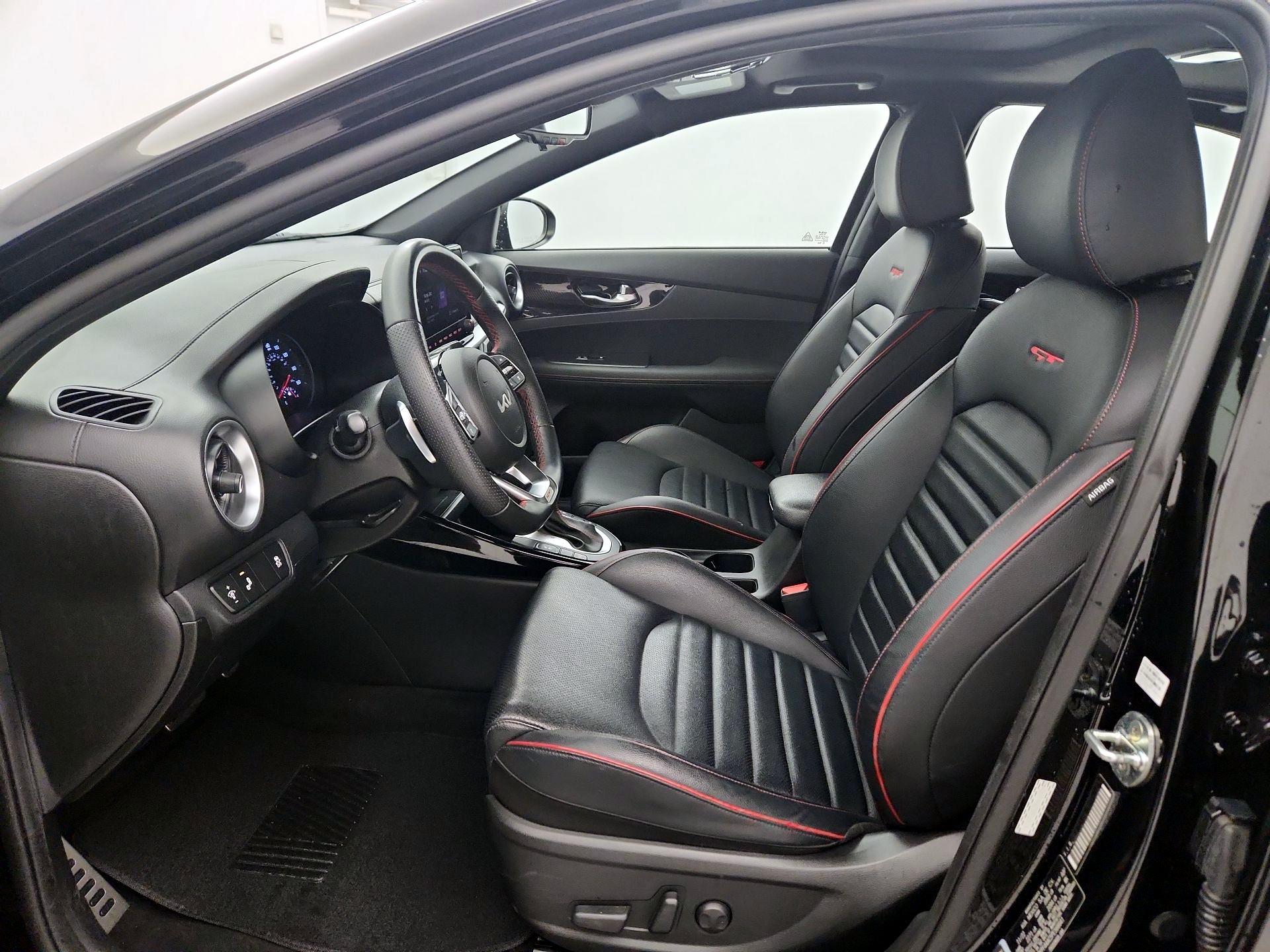 Thumbnail: 2023 Kia Forte - 11