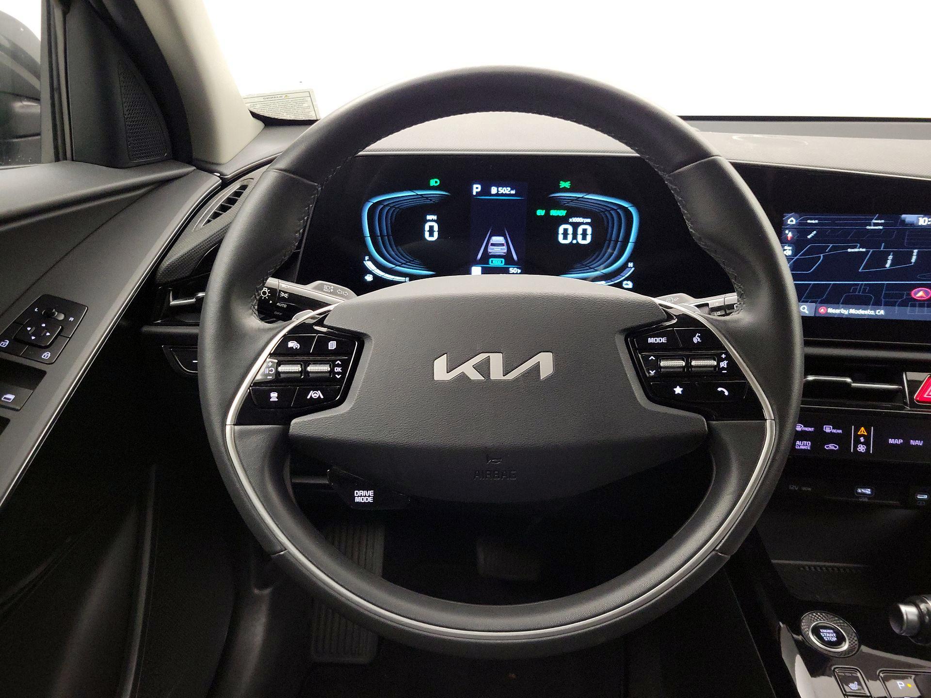 Thumbnail: 2023 Kia Niro - 10