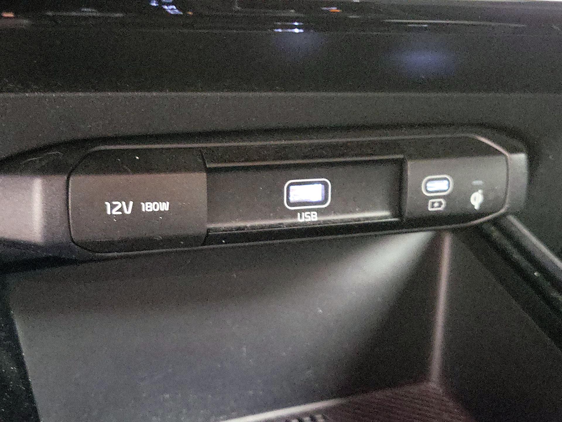 Thumbnail: 2023 Kia Niro - 19