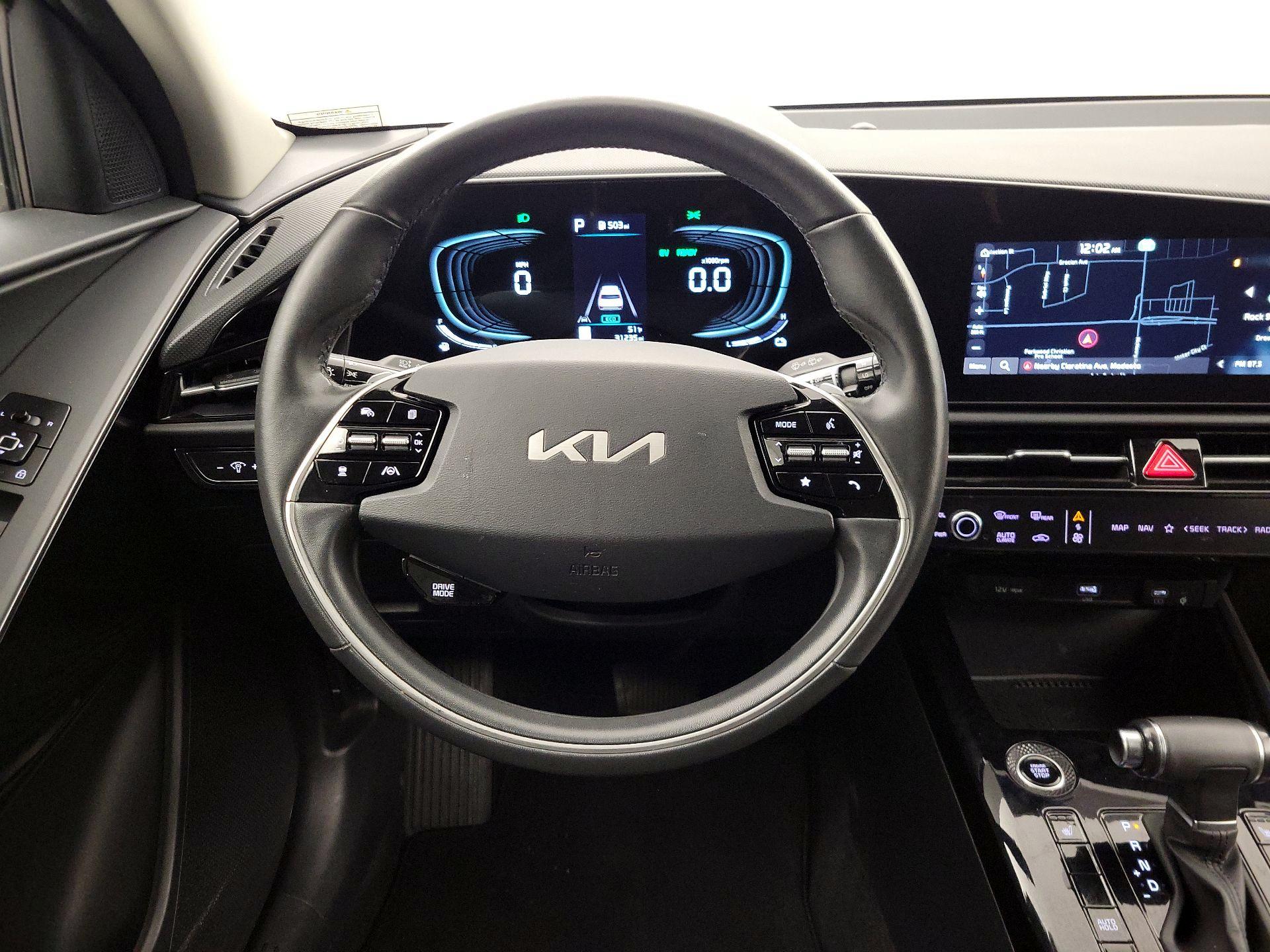 Thumbnail: 2023 Kia Niro - 10