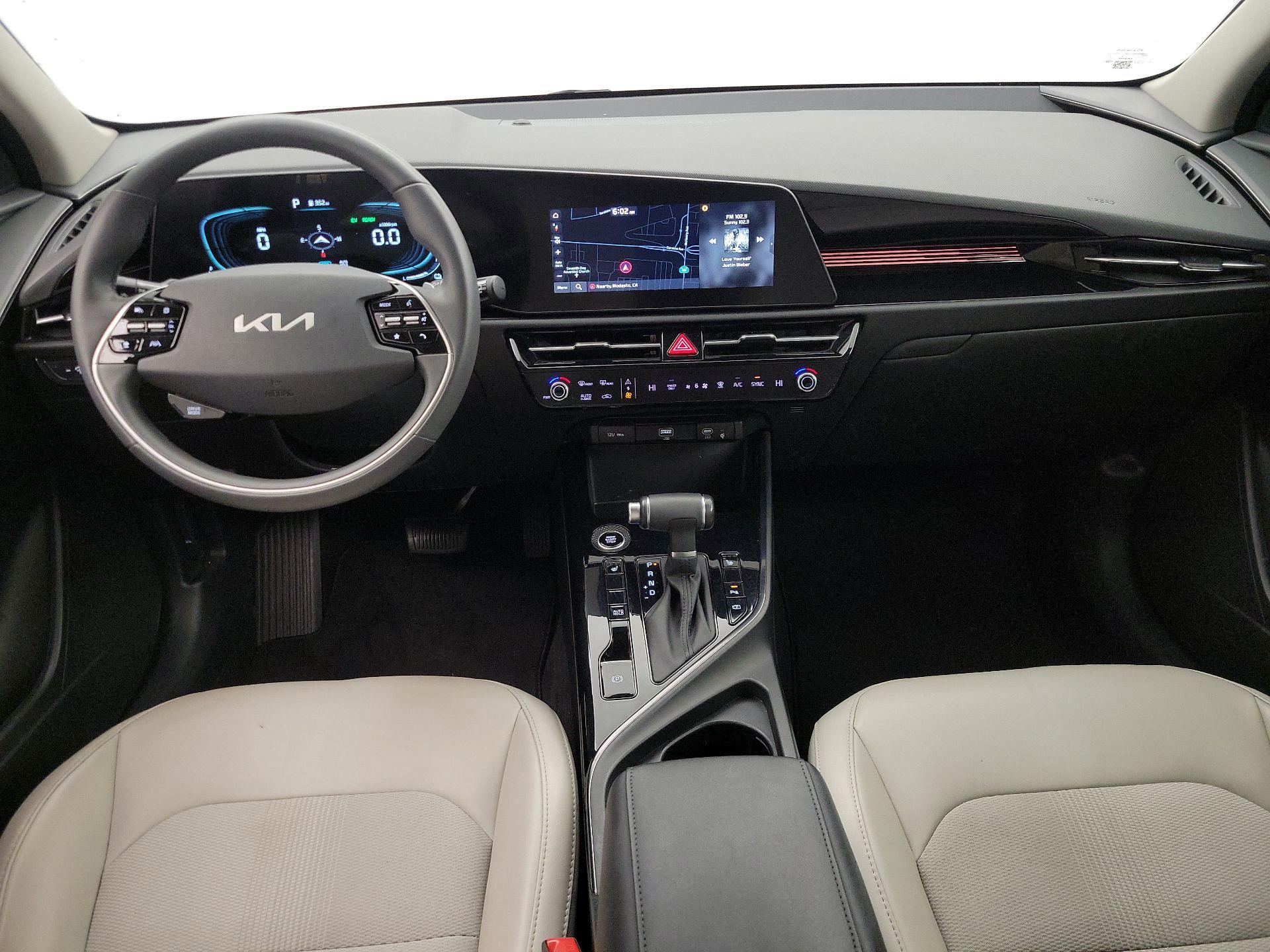 Thumbnail: 2023 Kia Niro - 9