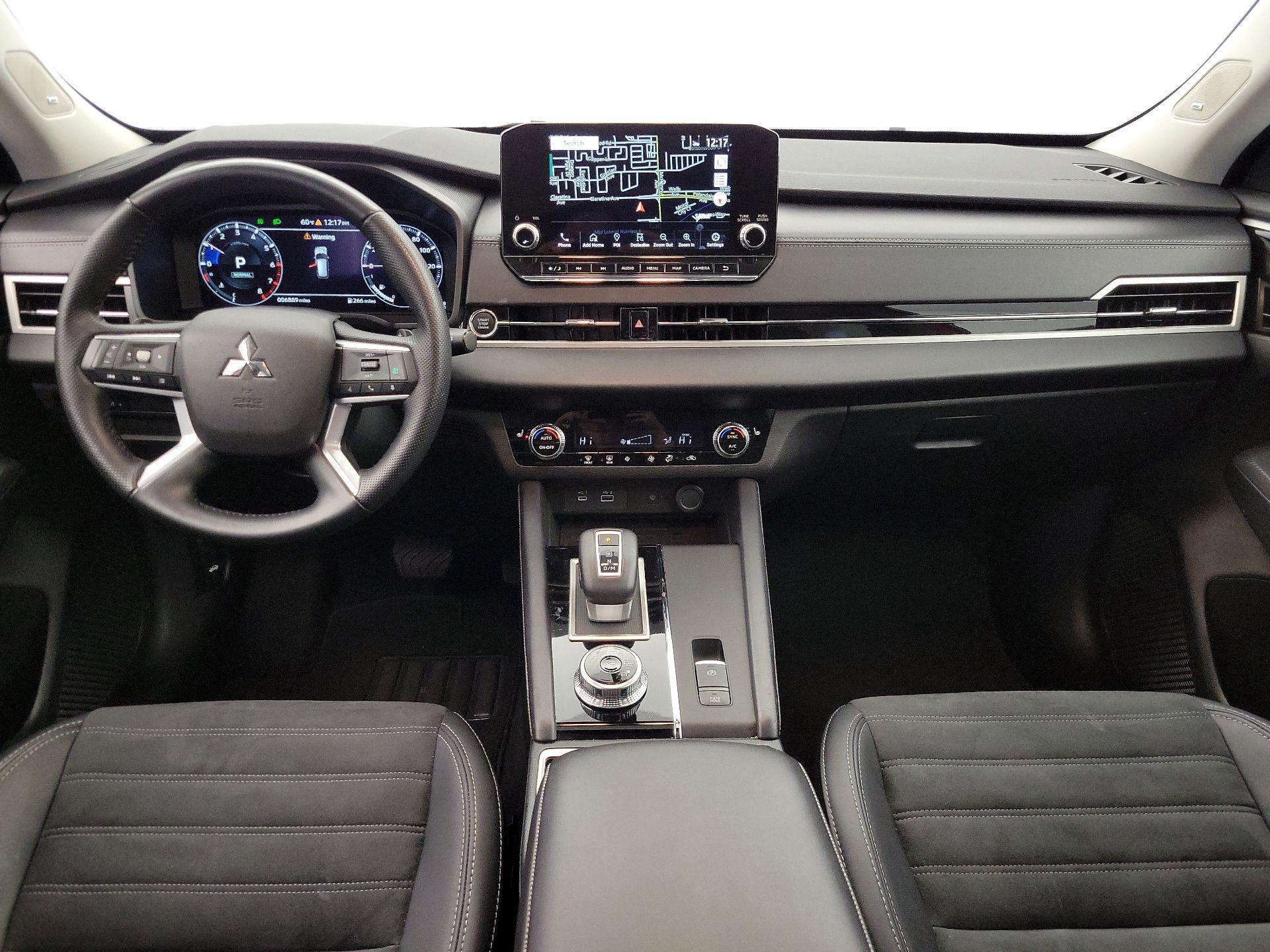 Thumbnail: 2024 Mitsubishi Outlander - 9