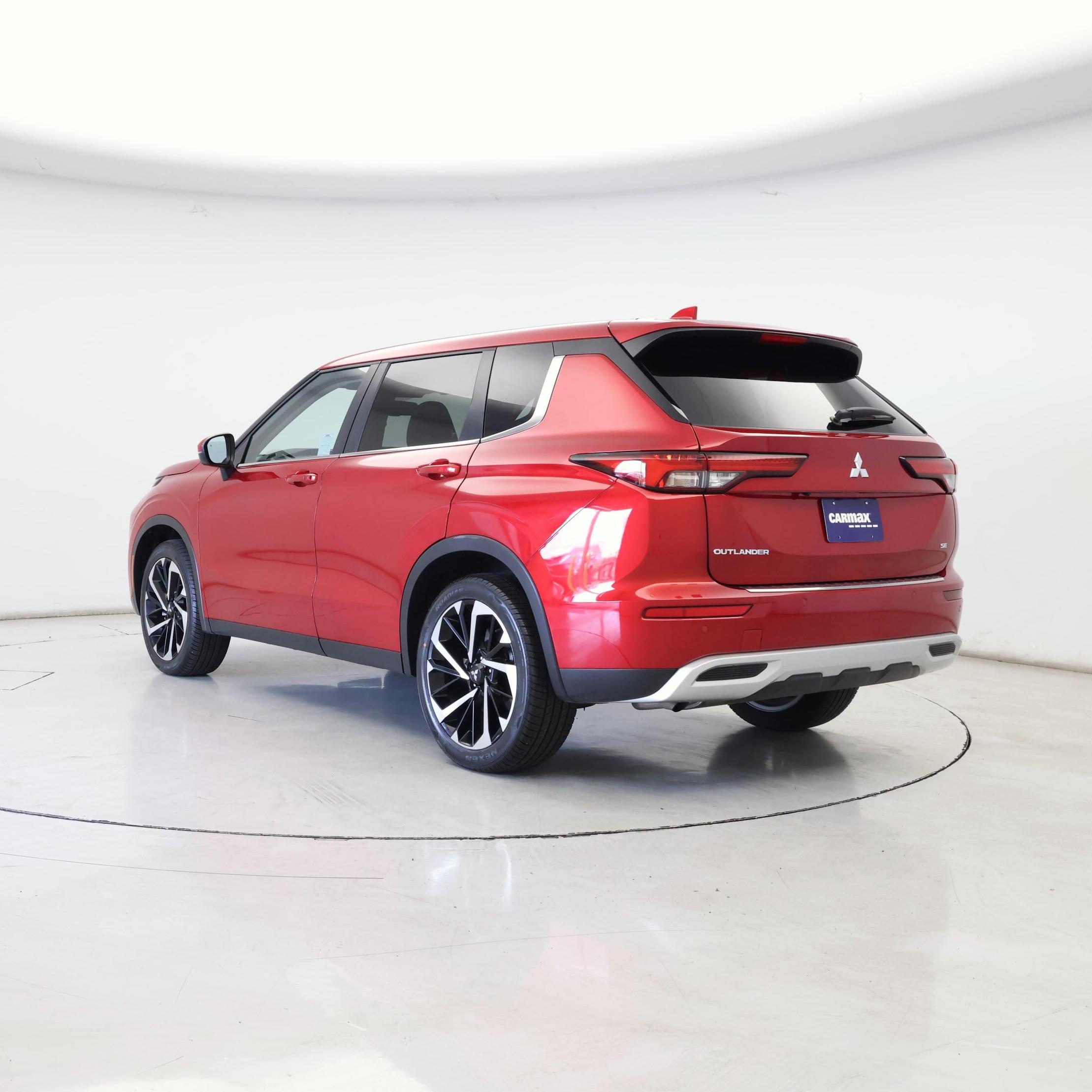 Thumbnail: 2024 Mitsubishi Outlander - 2