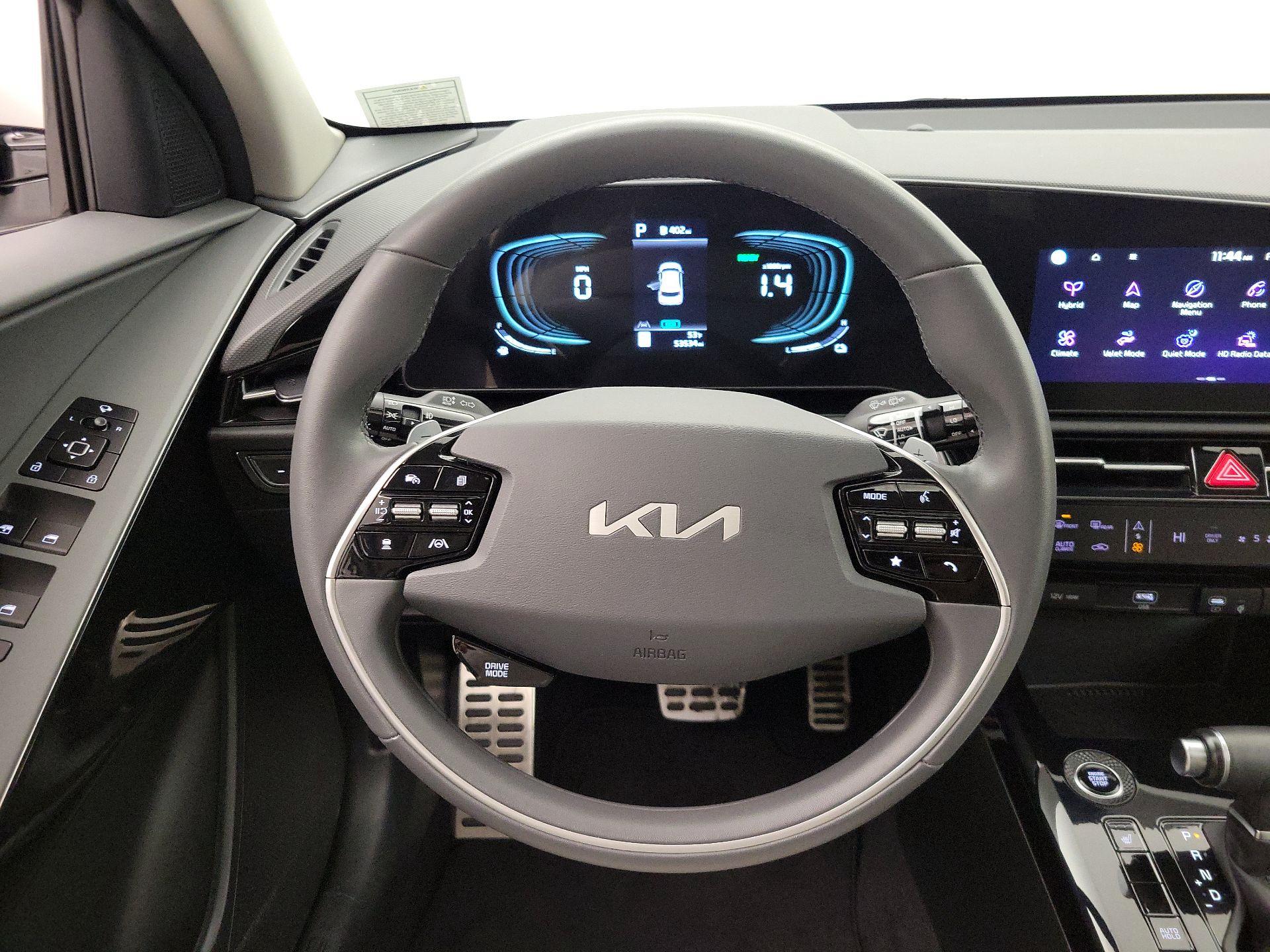 Thumbnail: 2023 Kia Niro - 10