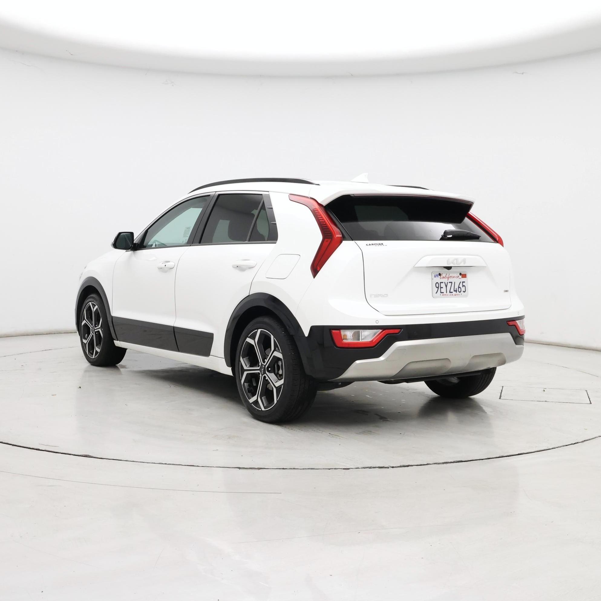 Thumbnail: 2023 Kia Niro - 2