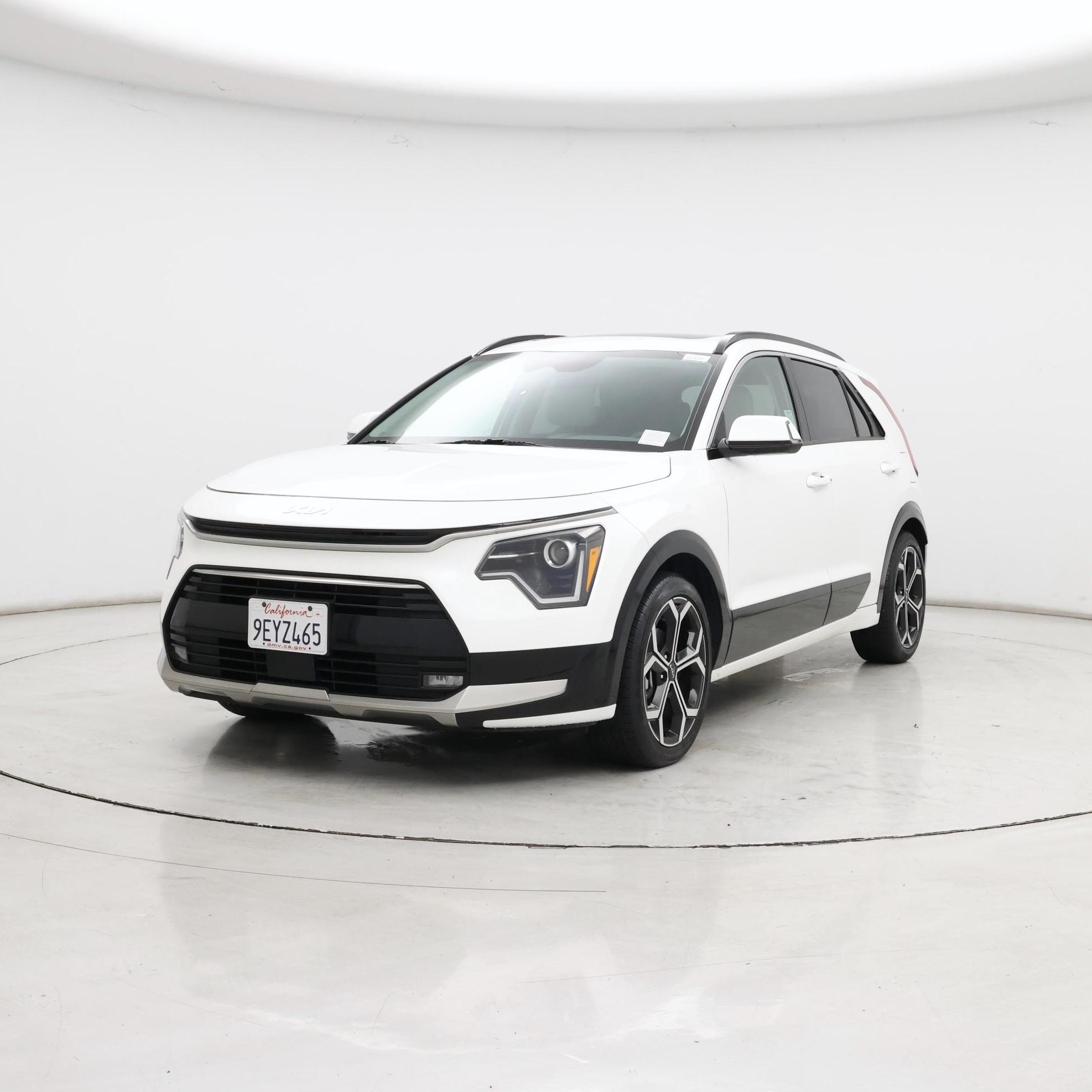 Thumbnail: 2023 Kia Niro - 4