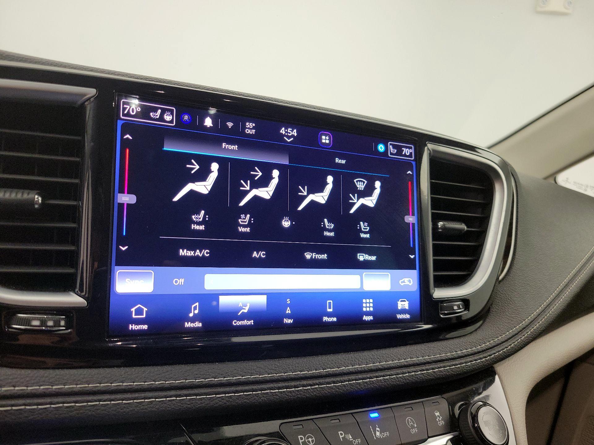 Thumbnail: 2022 Chrysler Pacifica - 17