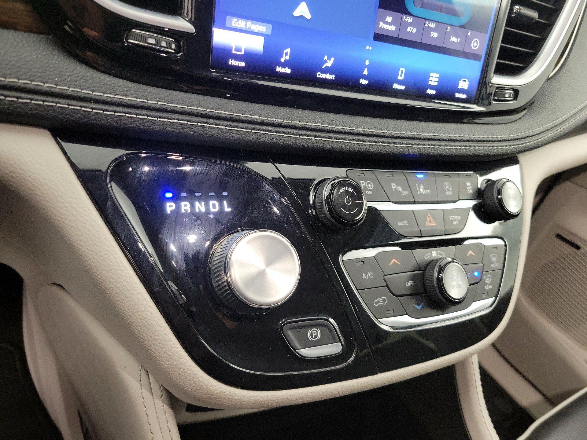 Thumbnail: 2022 Chrysler Pacifica - 18