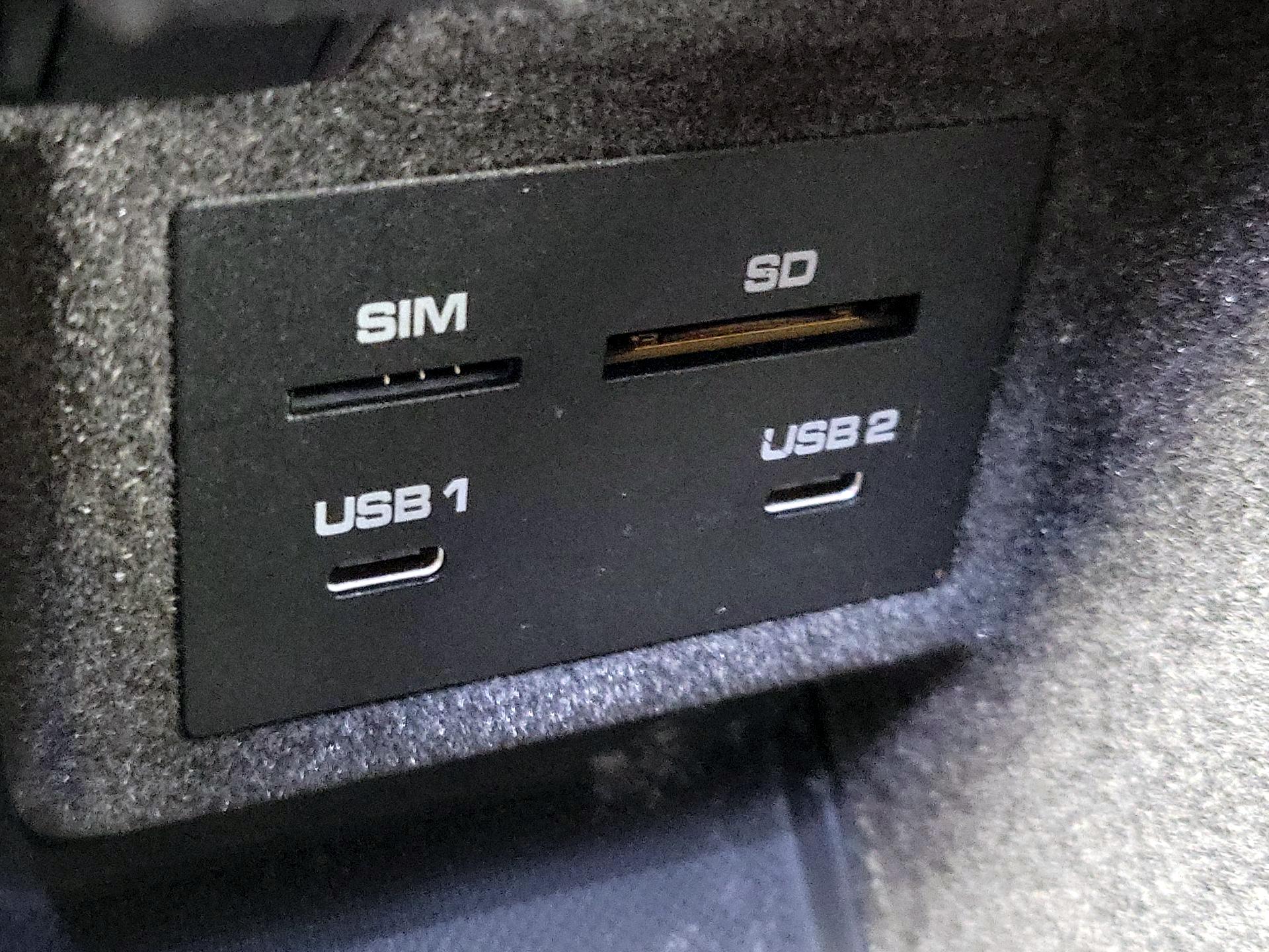 Thumbnail: 2020 Porsche Macan - 19