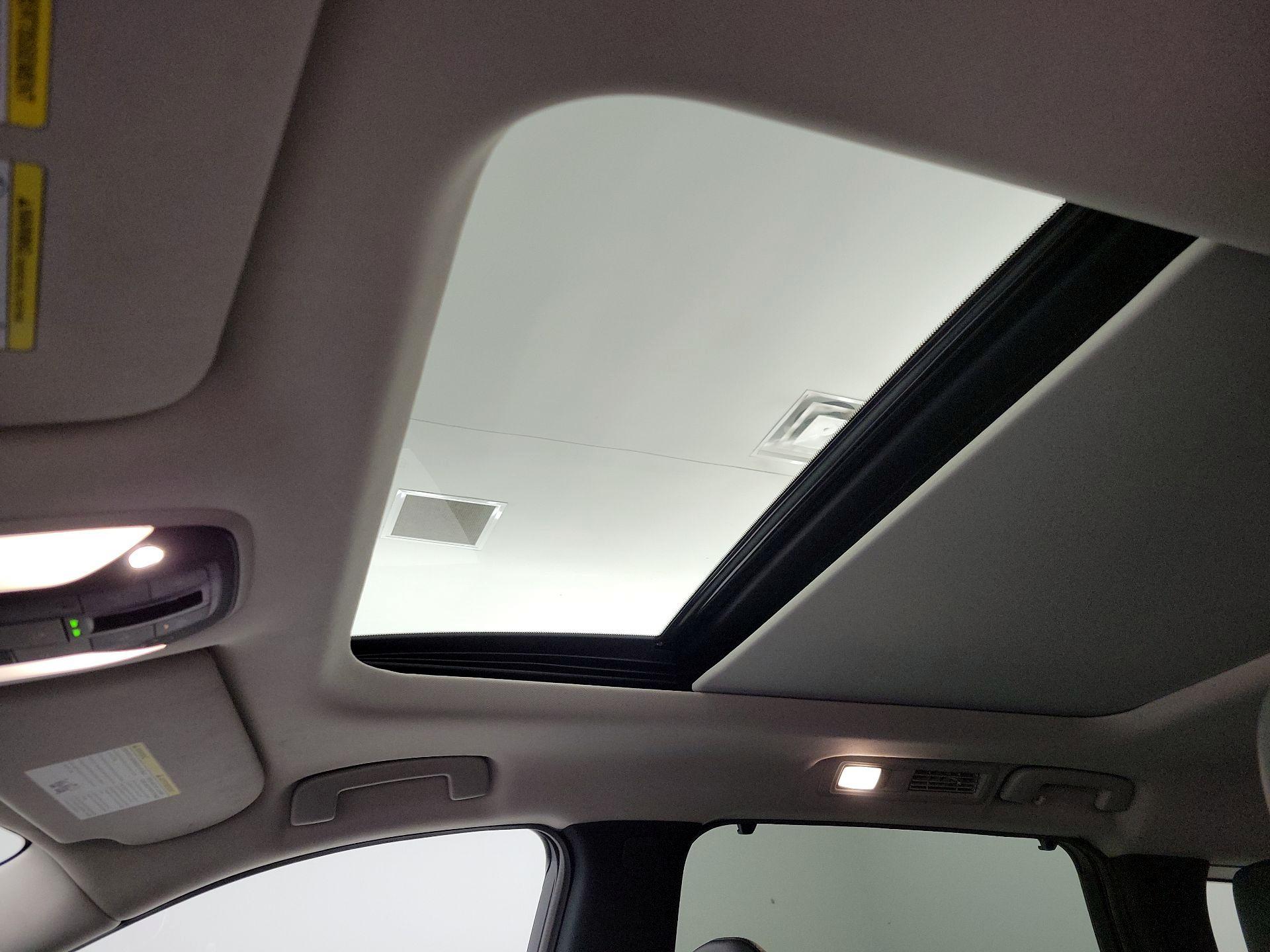 Thumbnail: 2023 INFINITI QX60 - 20