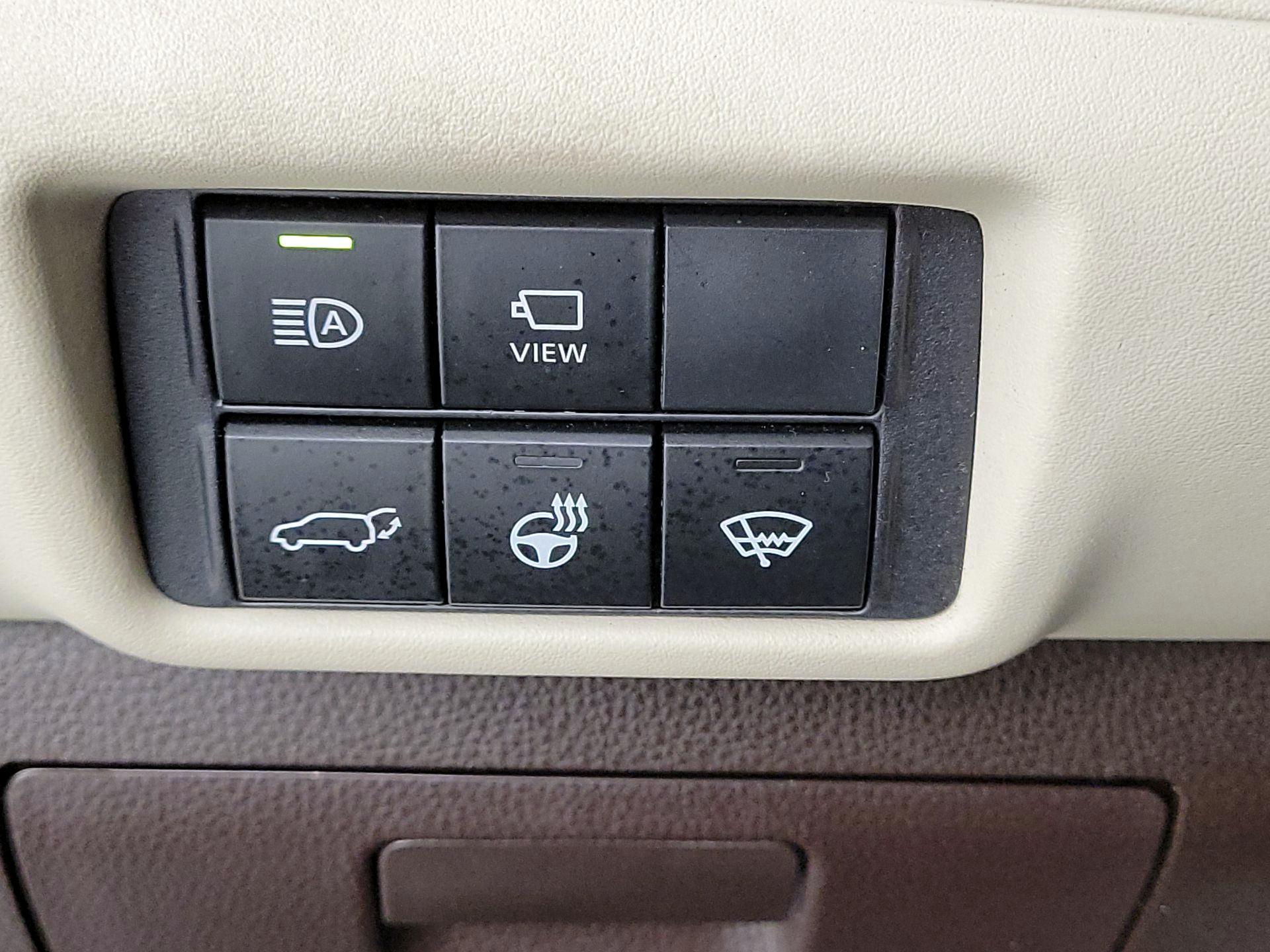 Thumbnail: 2022 Toyota Highlander - 13