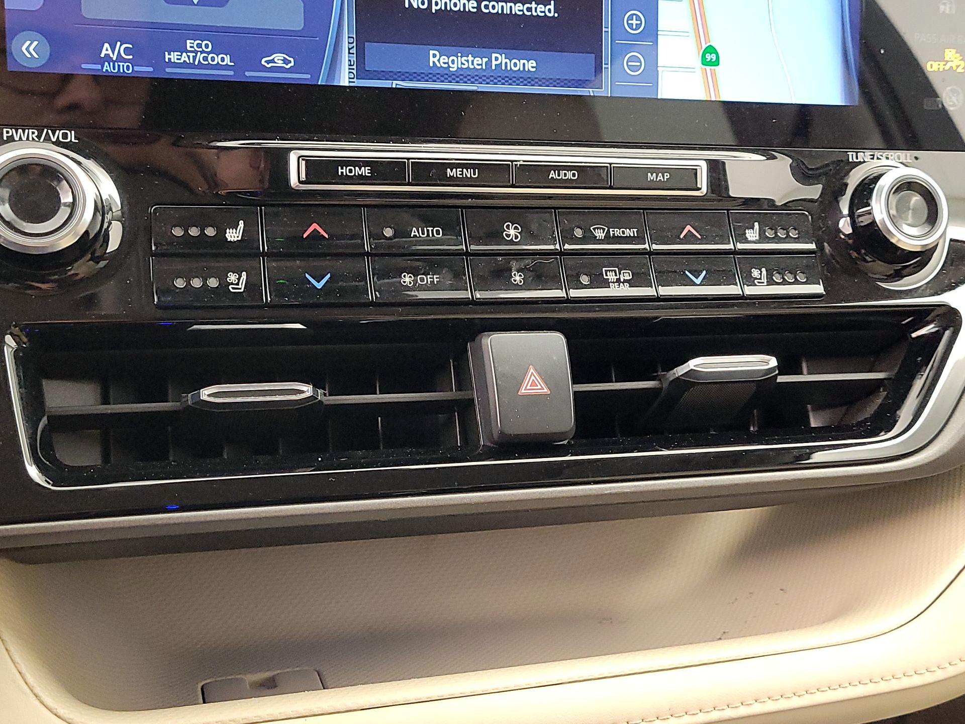 Thumbnail: 2022 Toyota Highlander - 17