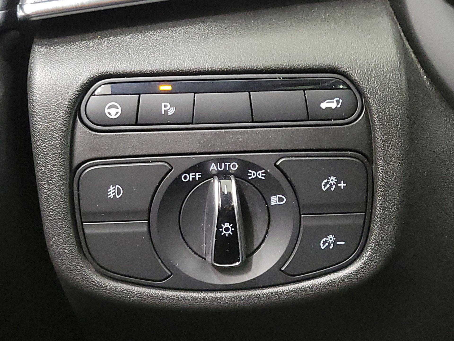 Thumbnail: 2023 INFINITI QX55 - 13