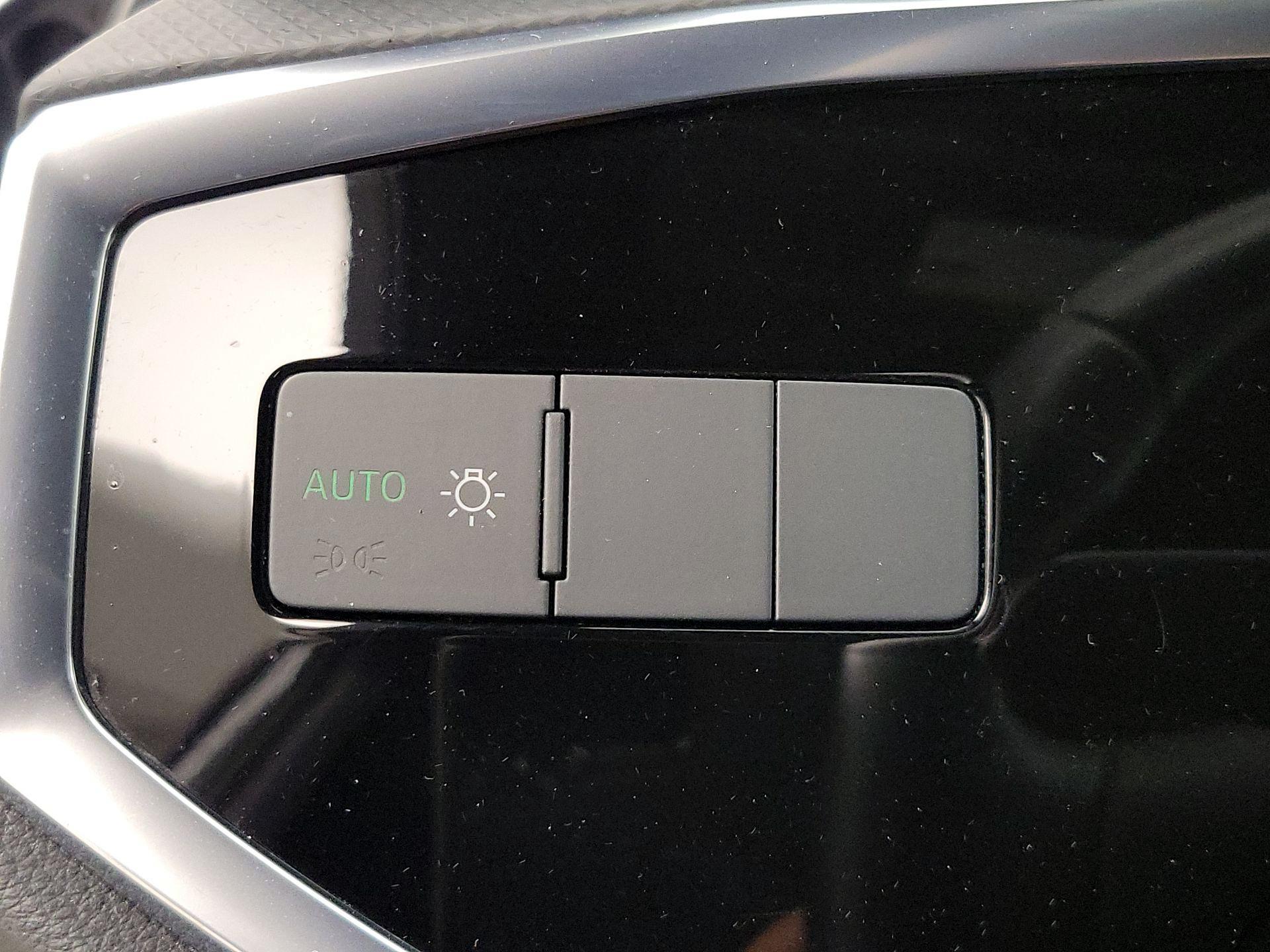 Thumbnail: 2022 Audi Q3 - 13