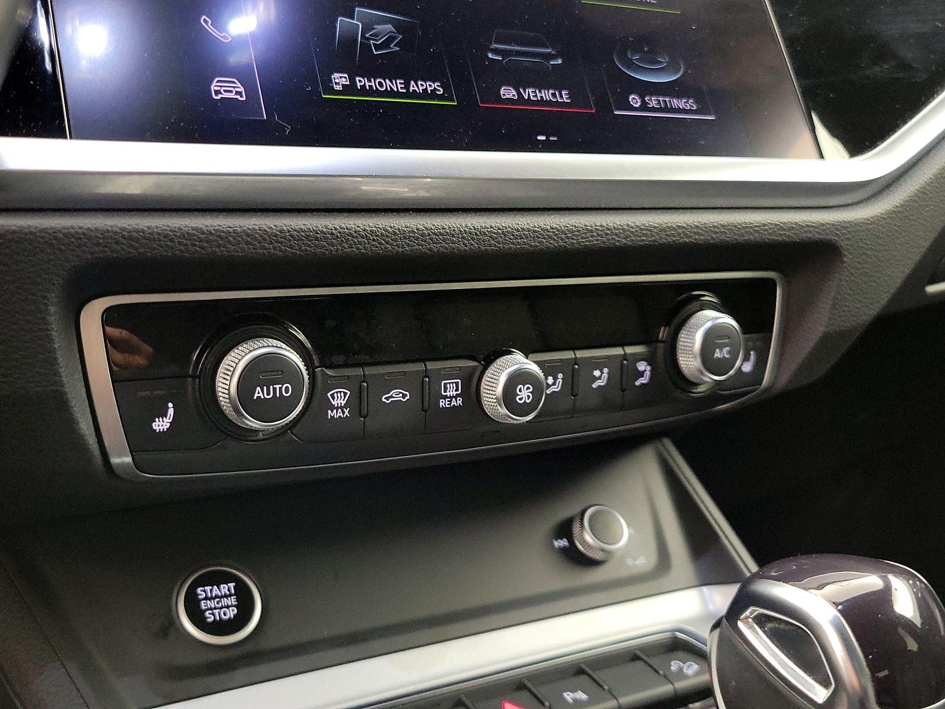 Thumbnail: 2022 Audi Q3 - 16