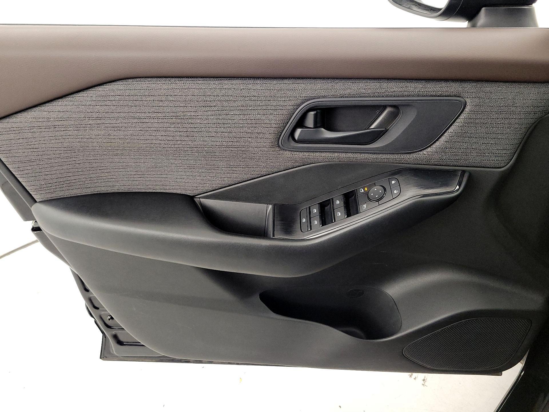 Thumbnail: 2023 Nissan Rogue - 12