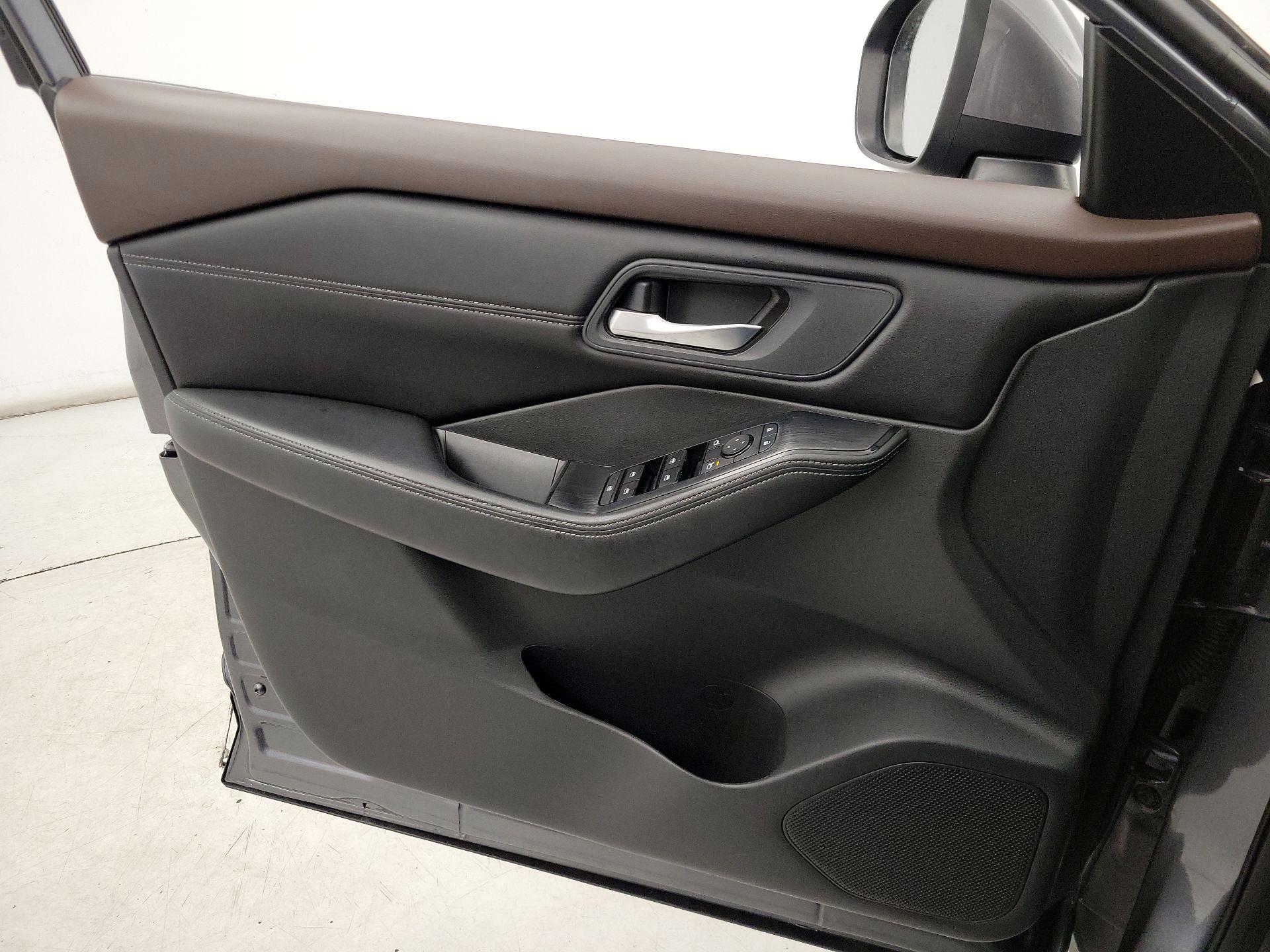 Thumbnail: 2022 Nissan Rogue - 12