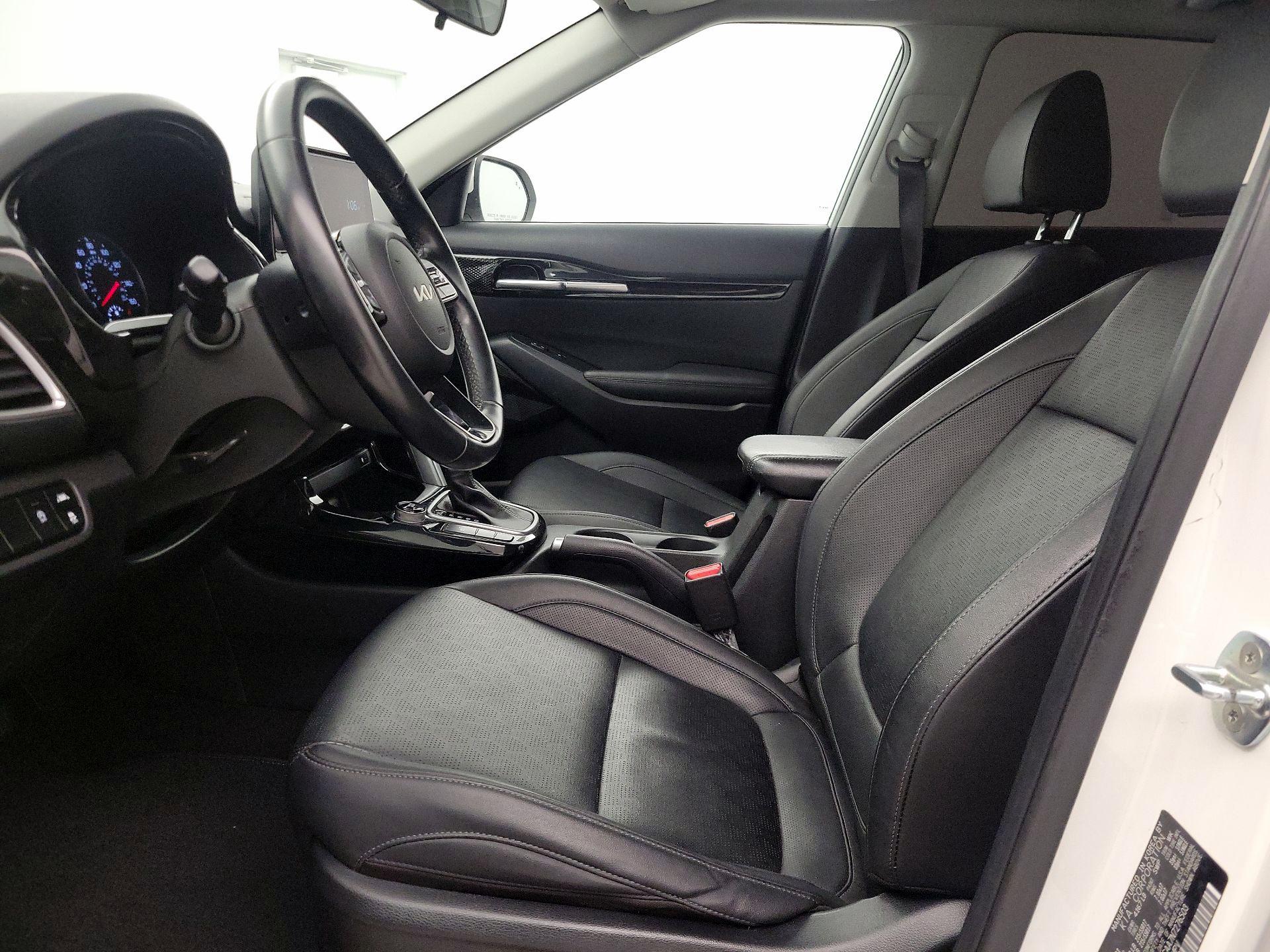 Thumbnail: 2022 Kia Seltos - 11