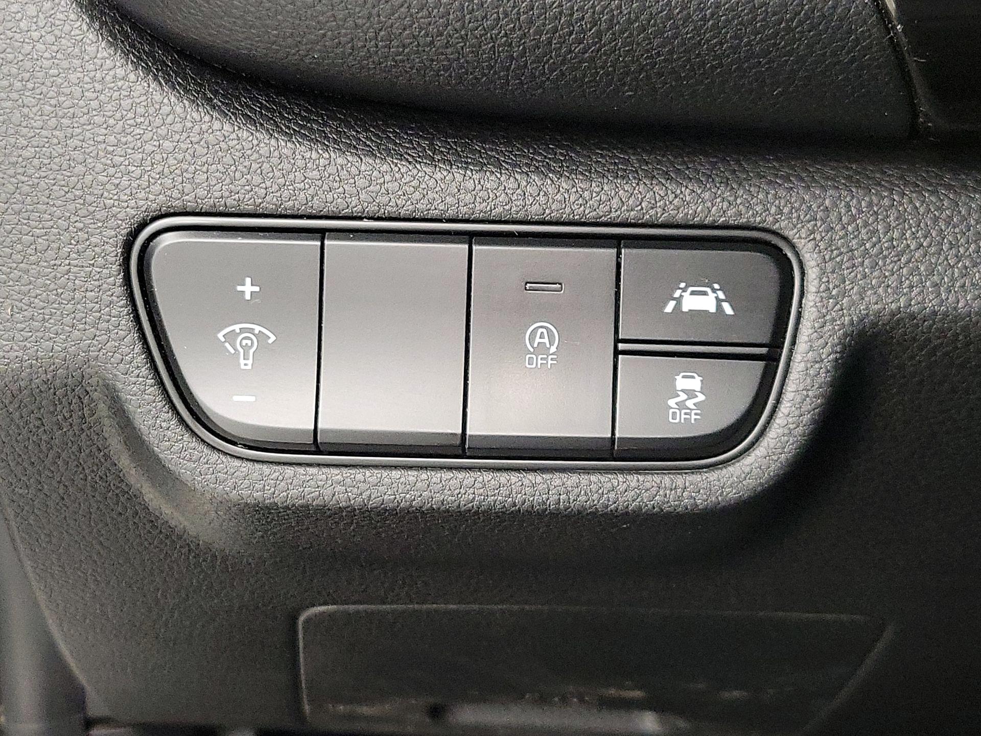 Thumbnail: 2022 Kia Seltos - 13