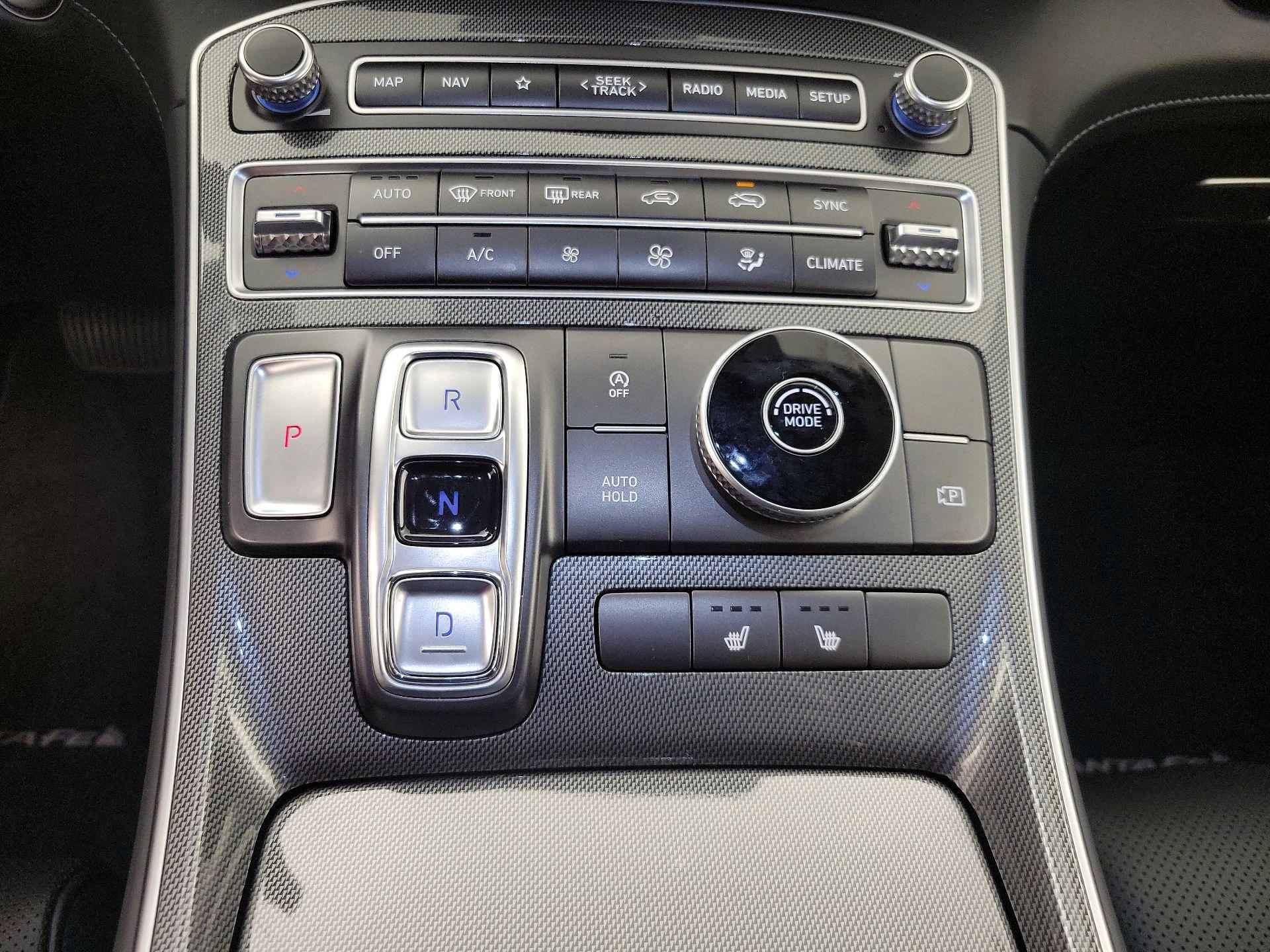 Thumbnail: 2023 Hyundai Santa Fe - 18