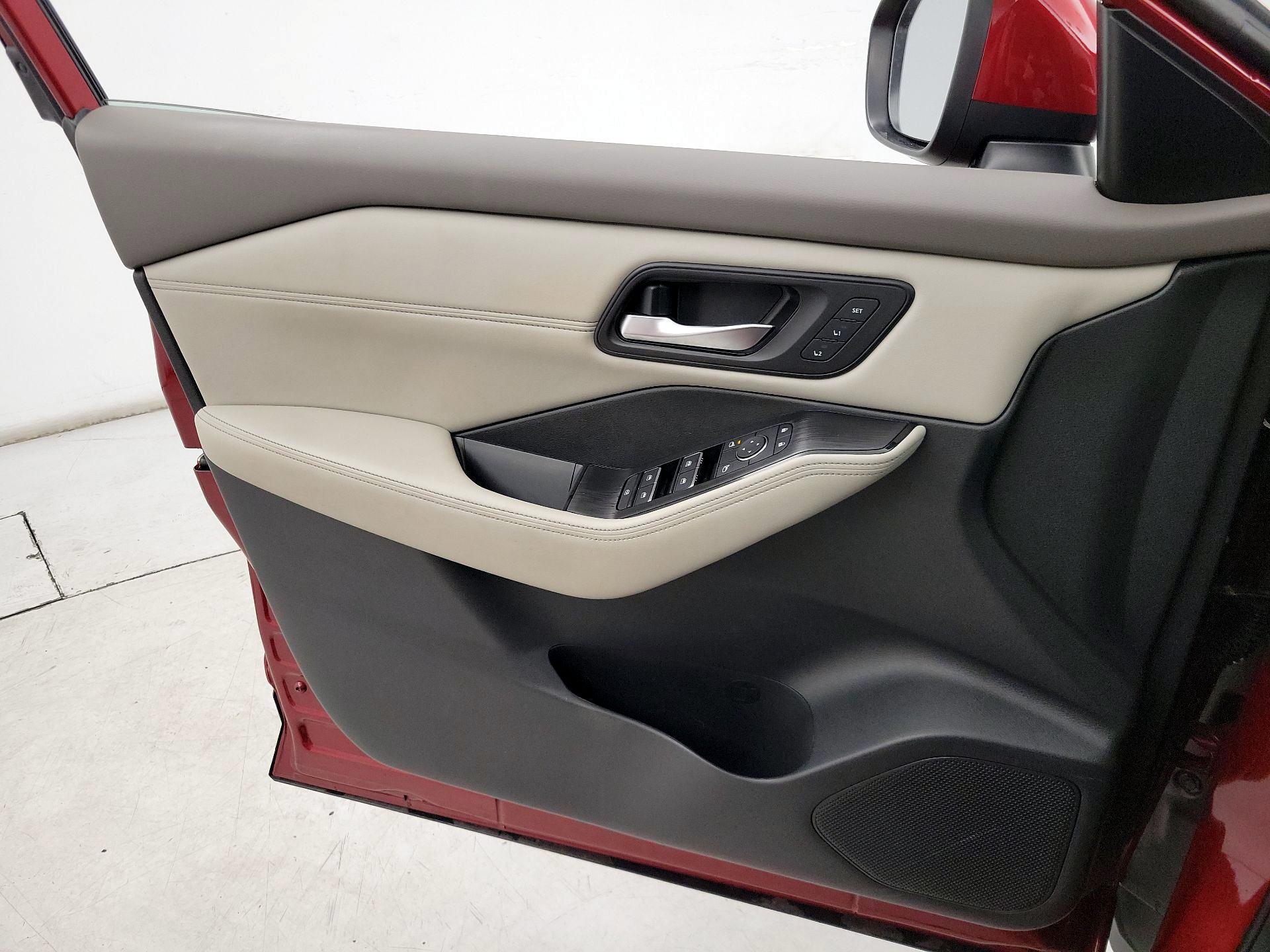 Thumbnail: 2023 Nissan Rogue - 12