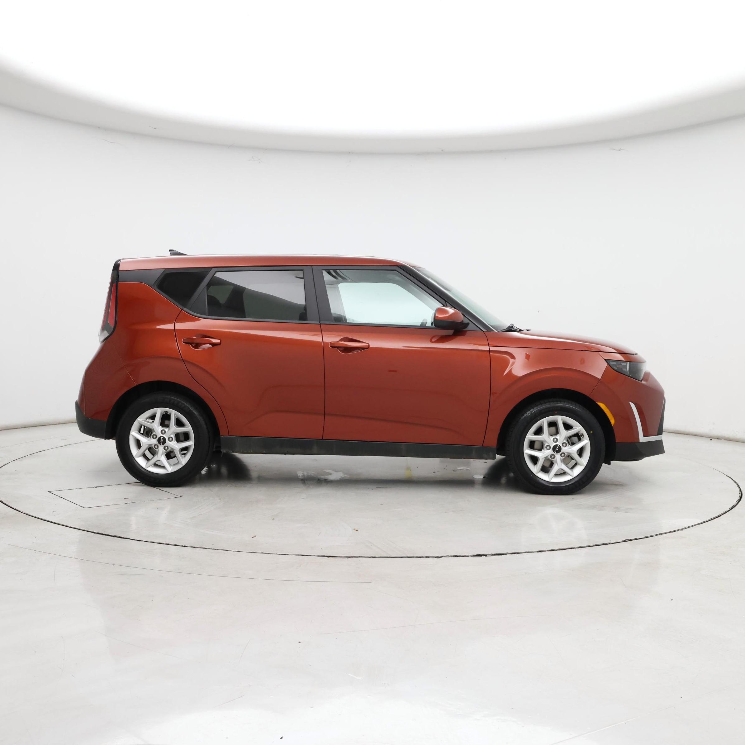 Thumbnail: 2023 Kia Soul - 7