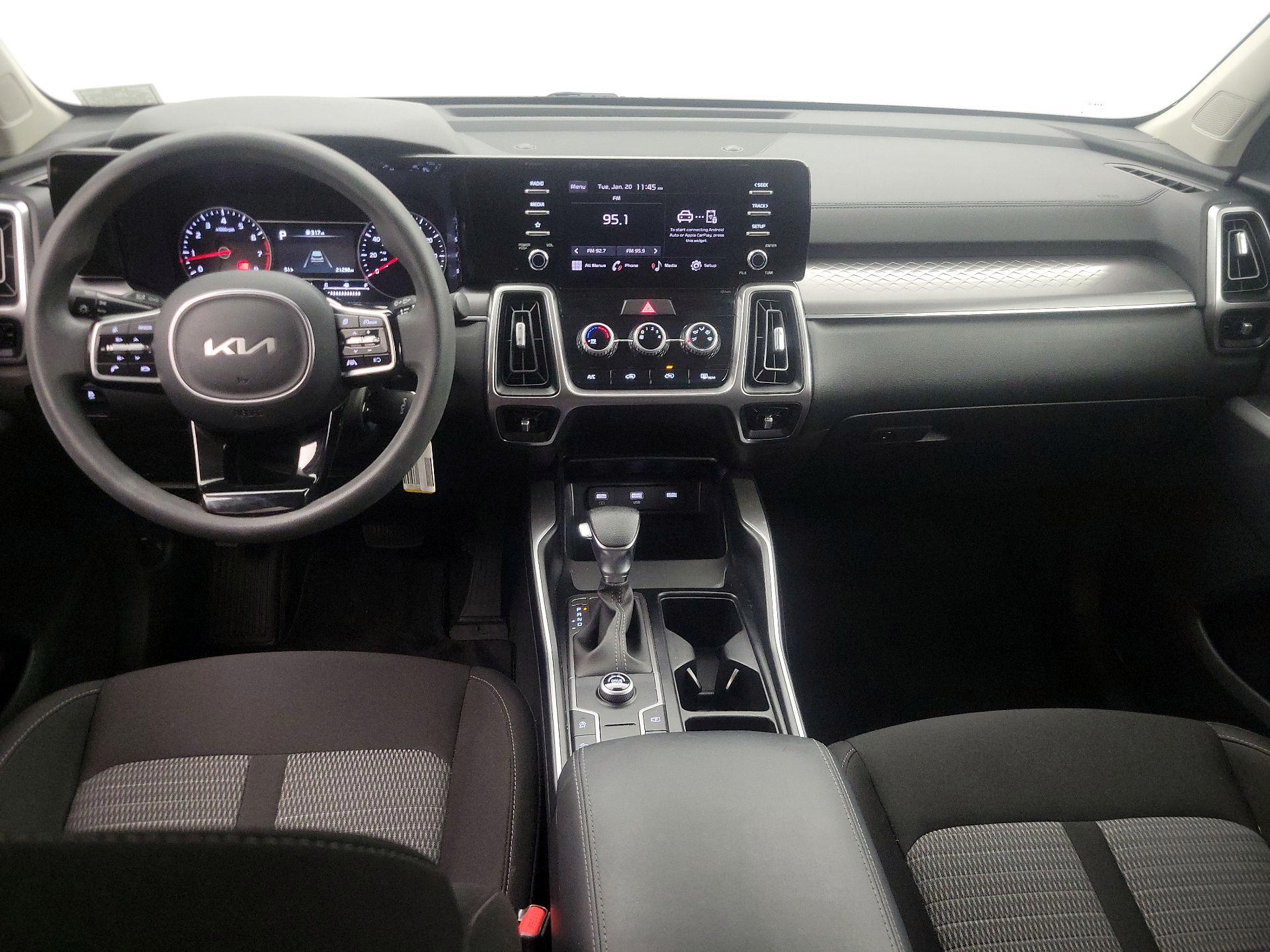 Thumbnail: 2023 Kia Sorento - 9