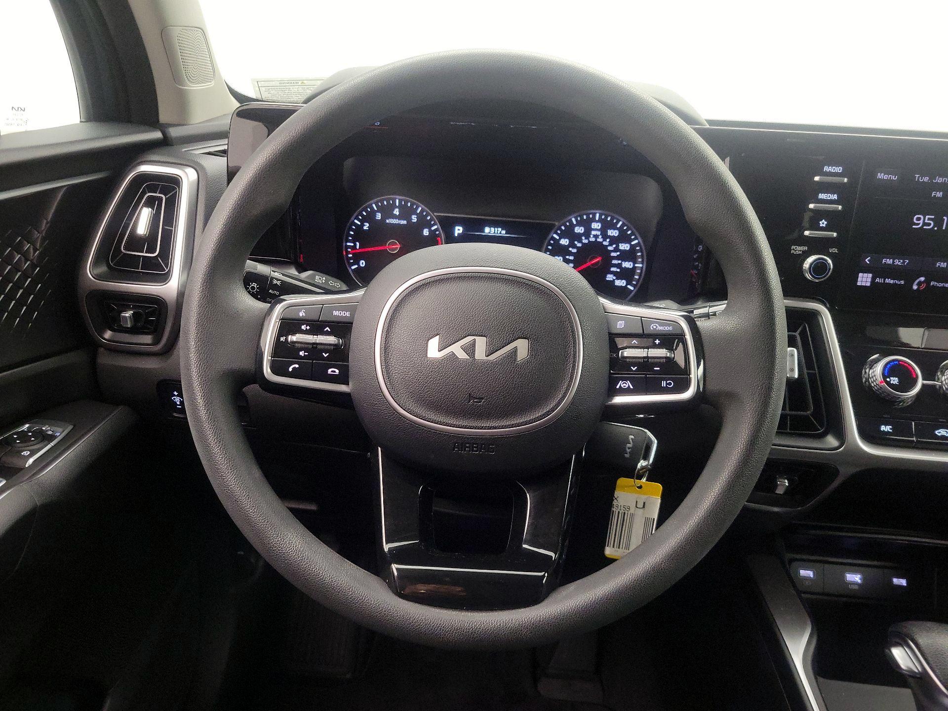 Thumbnail: 2023 Kia Sorento - 10