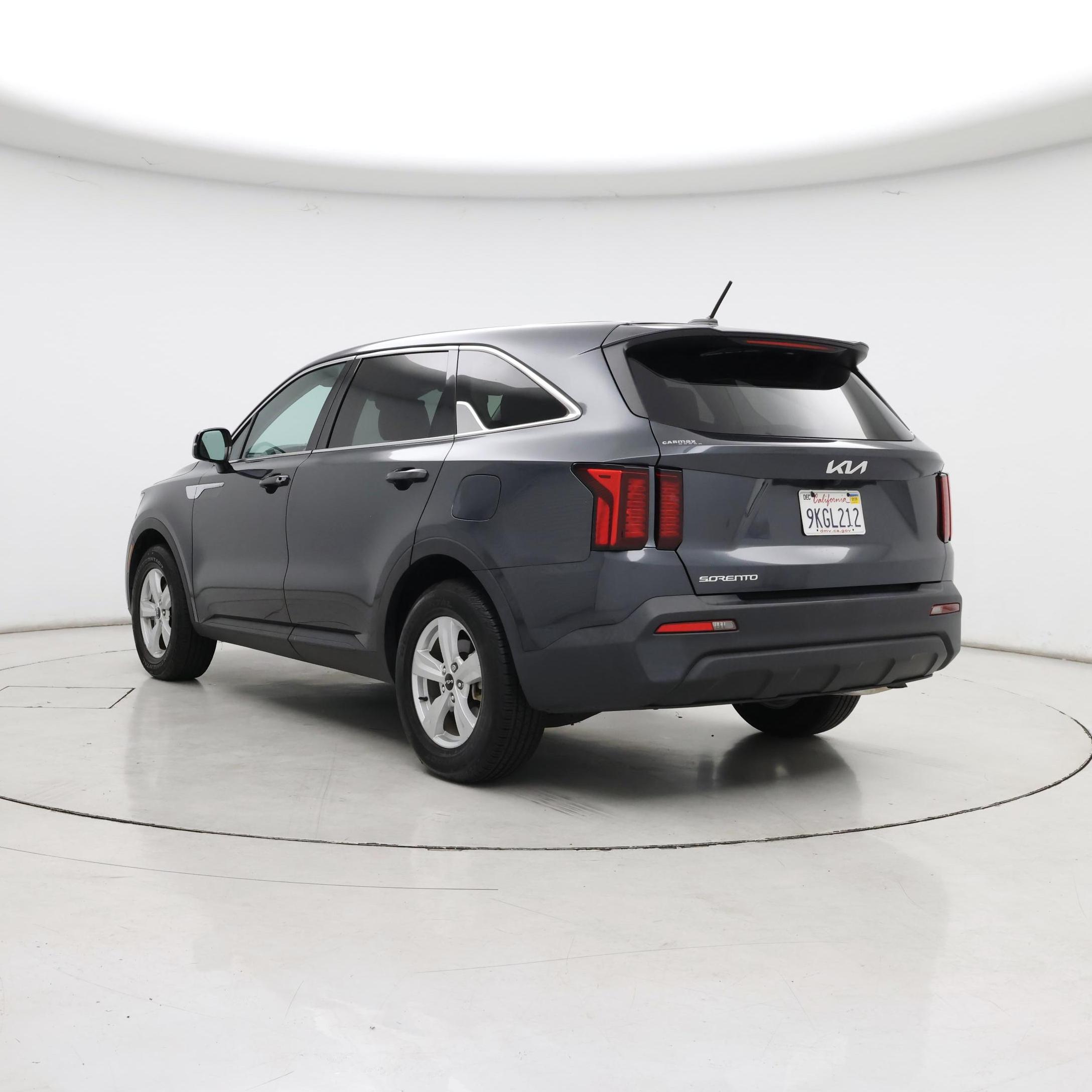 Thumbnail: 2023 Kia Sorento - 2