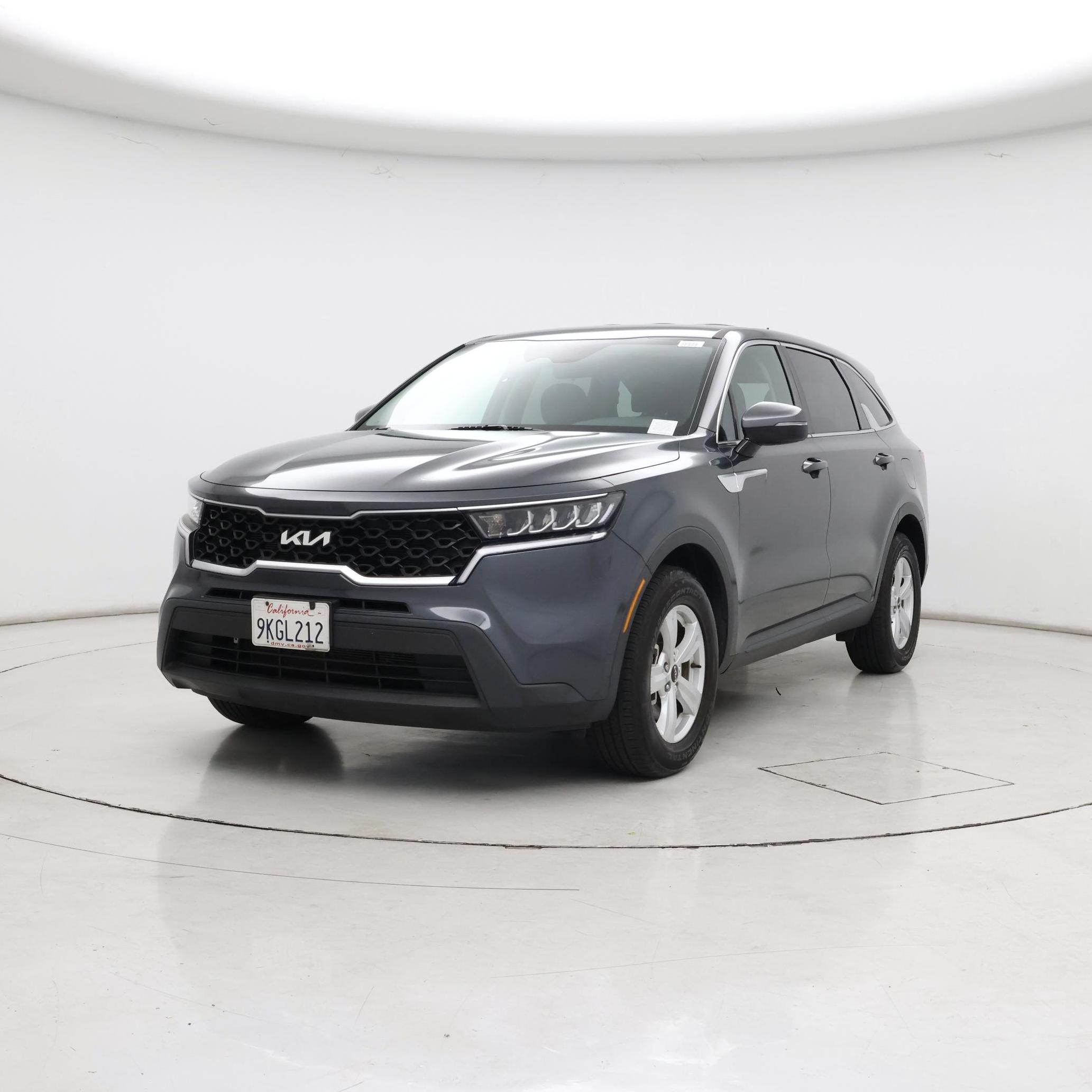 Thumbnail: 2023 Kia Sorento - 4