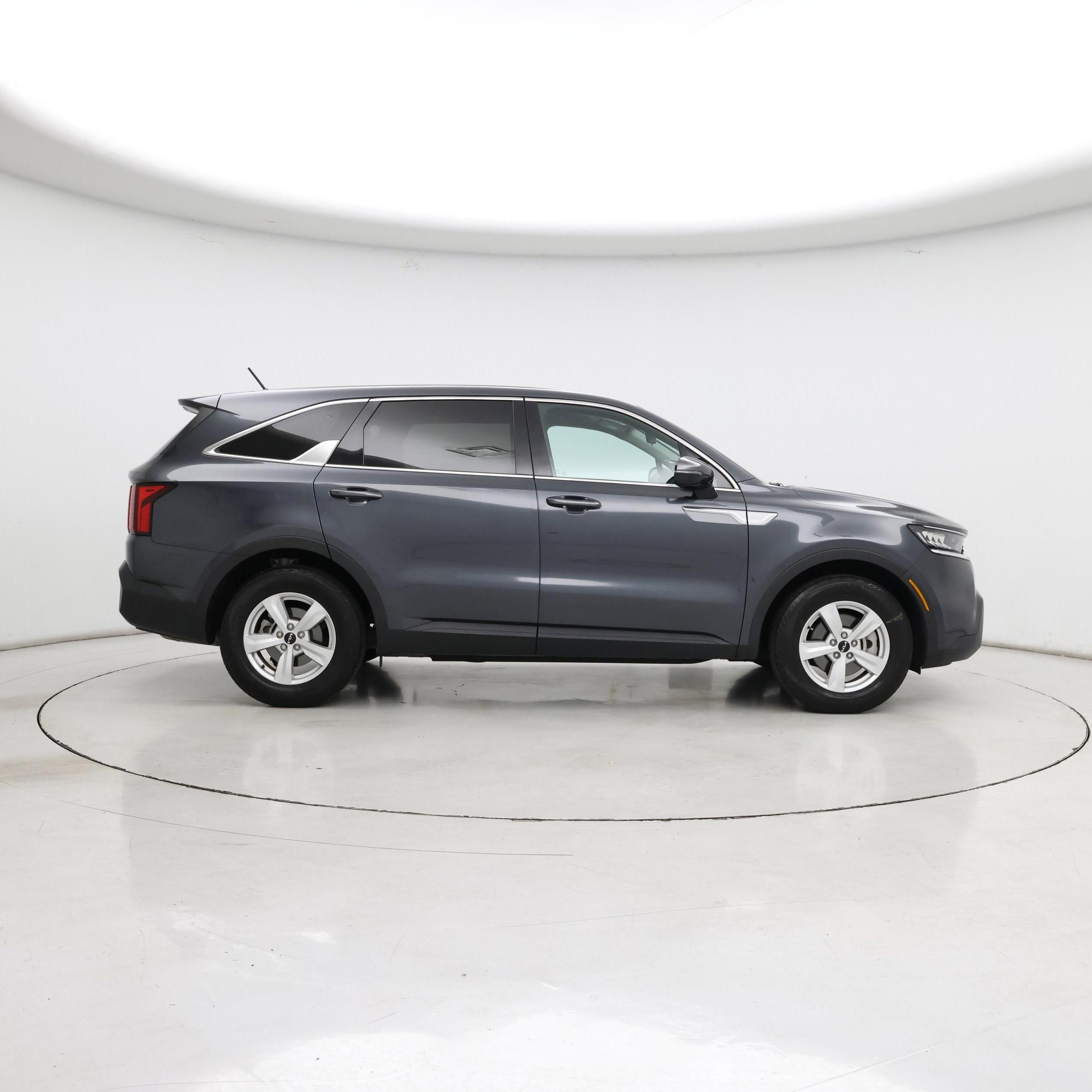 Thumbnail: 2023 Kia Sorento - 7