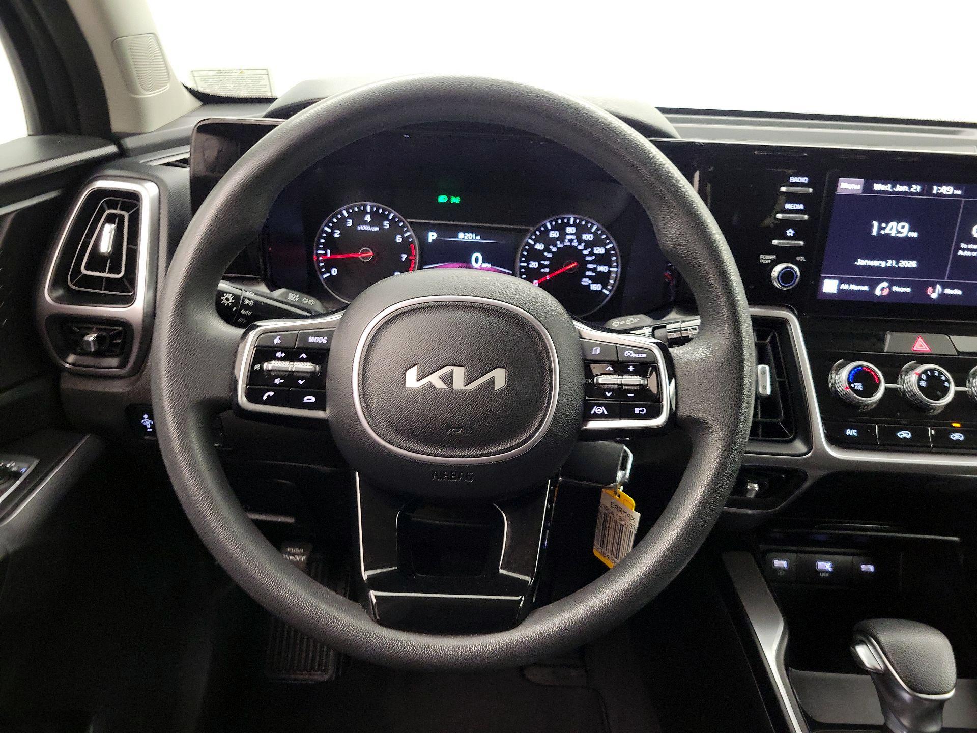 Thumbnail: 2023 Kia Sorento - 10