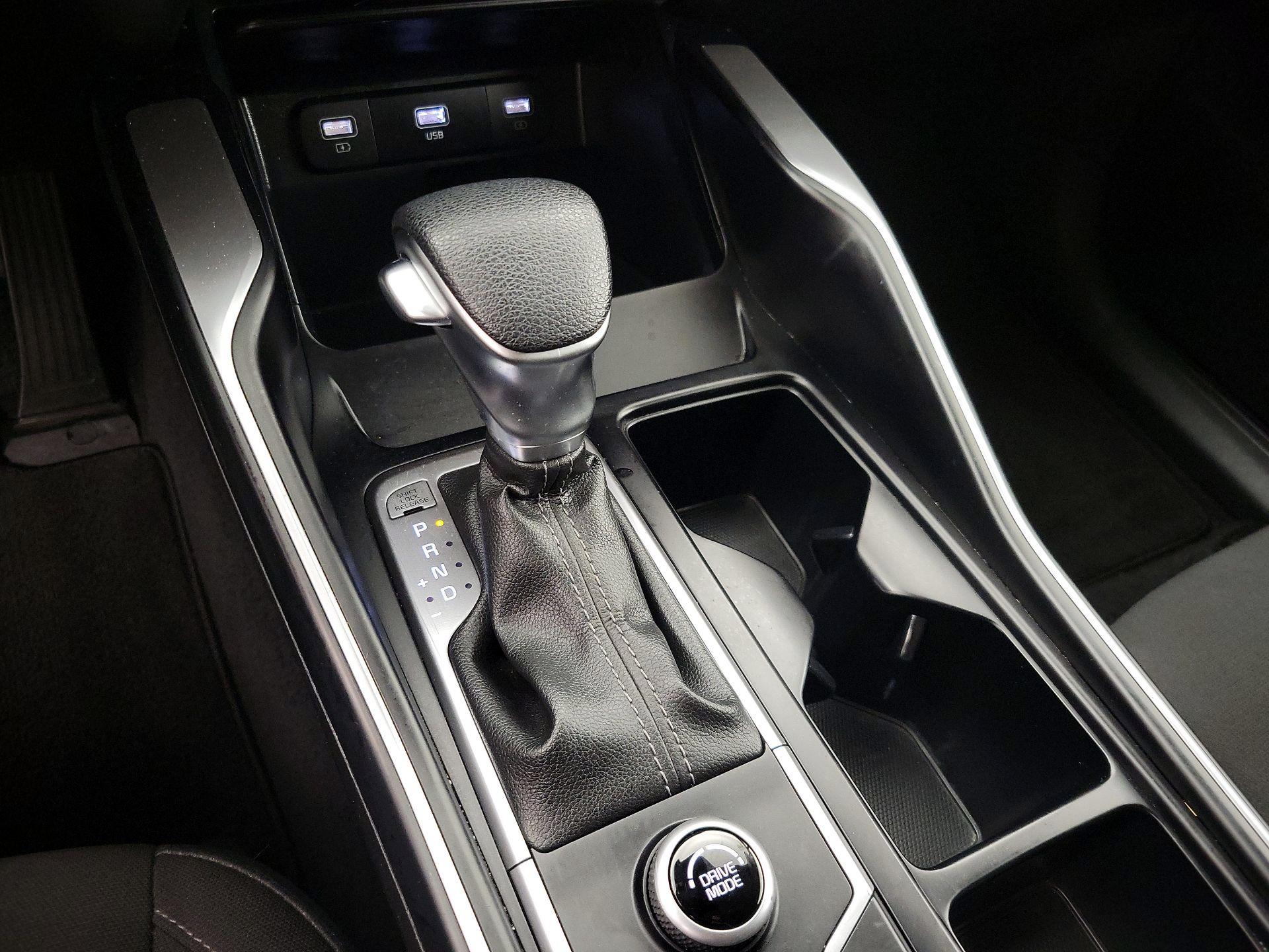 Thumbnail: 2023 Kia Sorento - 17