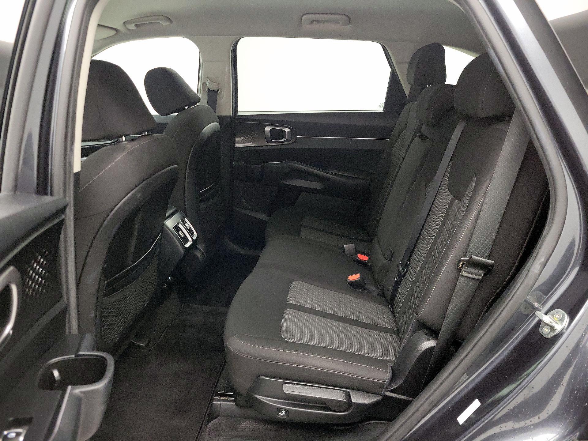 Thumbnail: 2023 Kia Sorento - 19