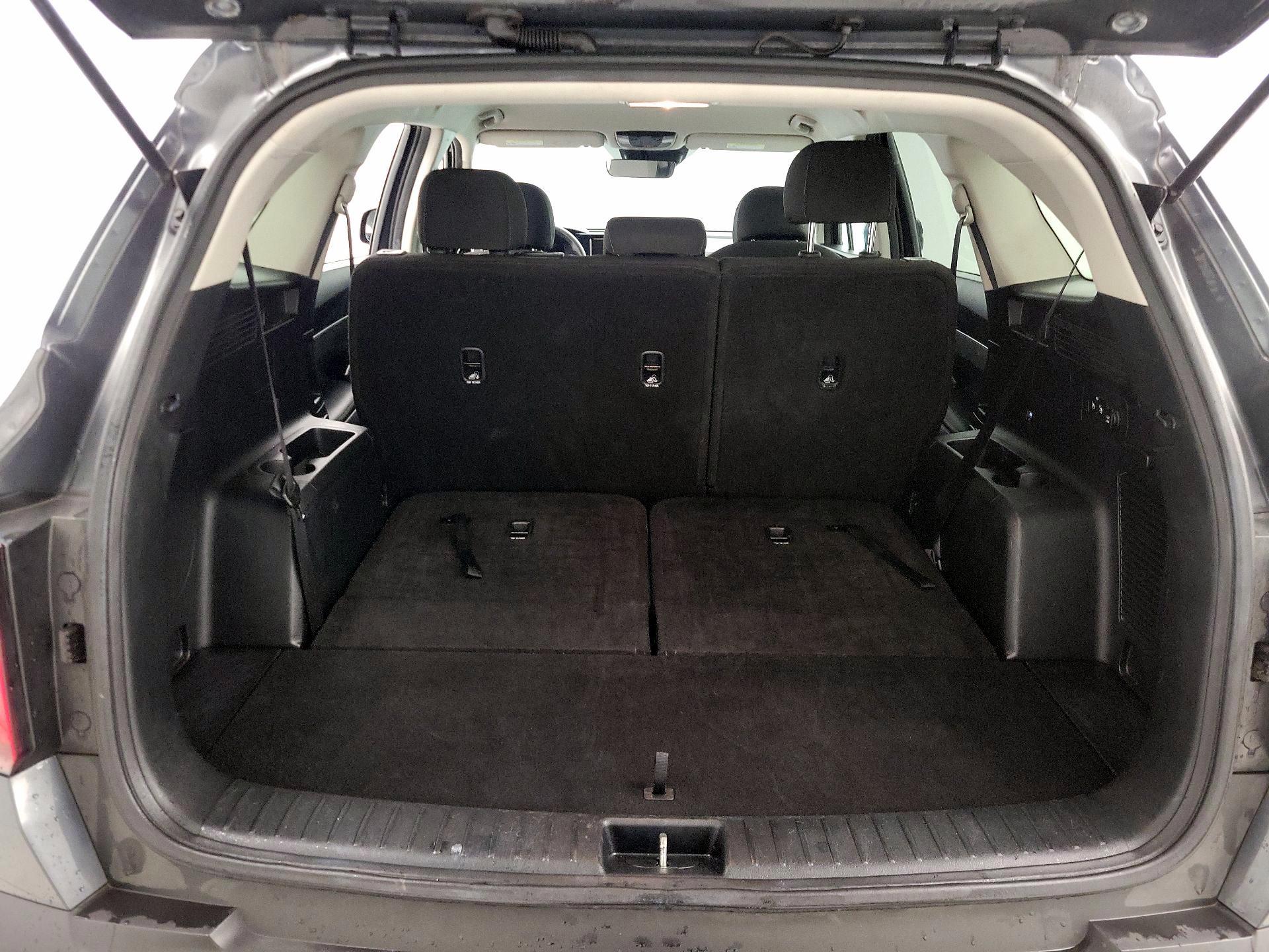 Thumbnail: 2023 Kia Sorento - 20