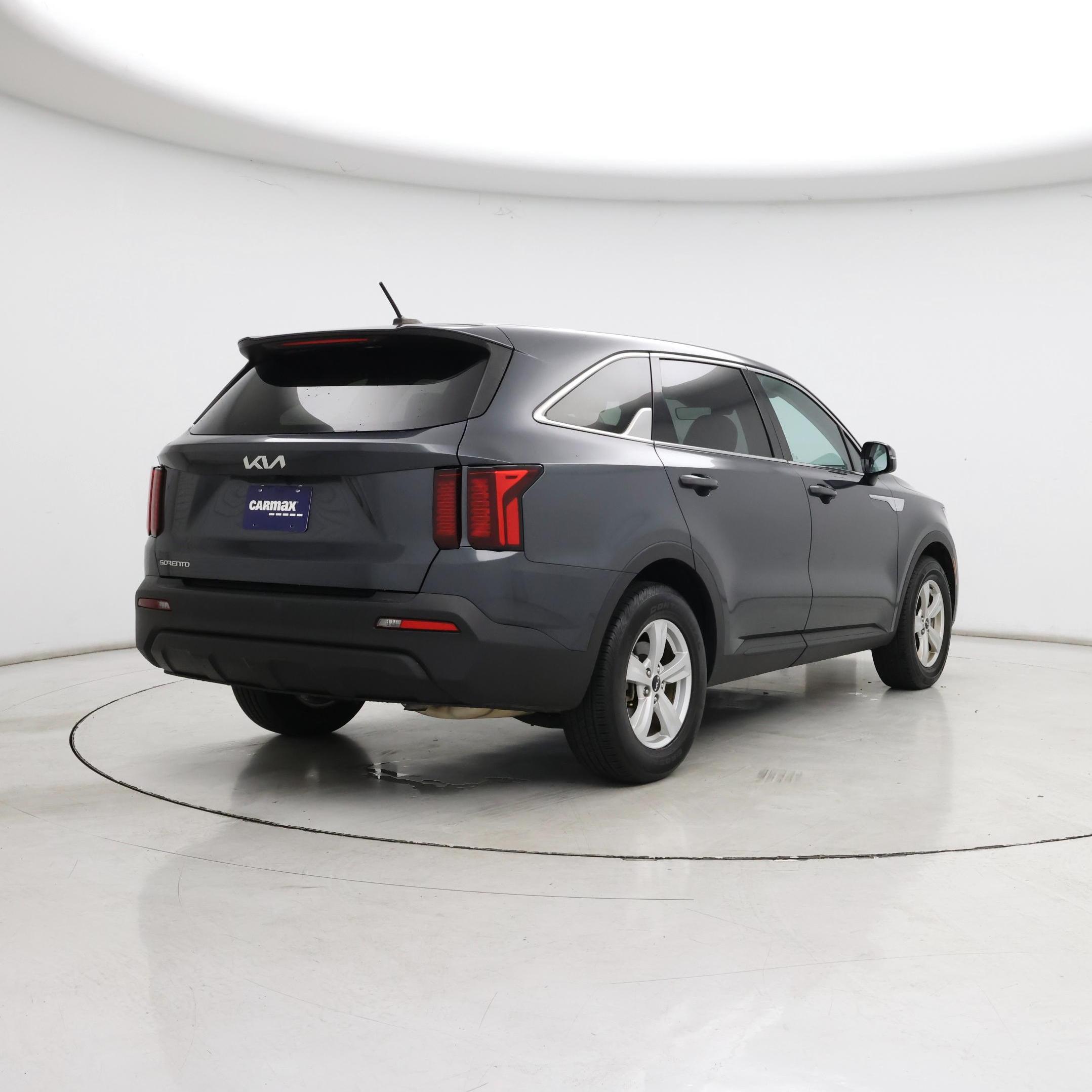 Thumbnail: 2023 Kia Sorento - 8