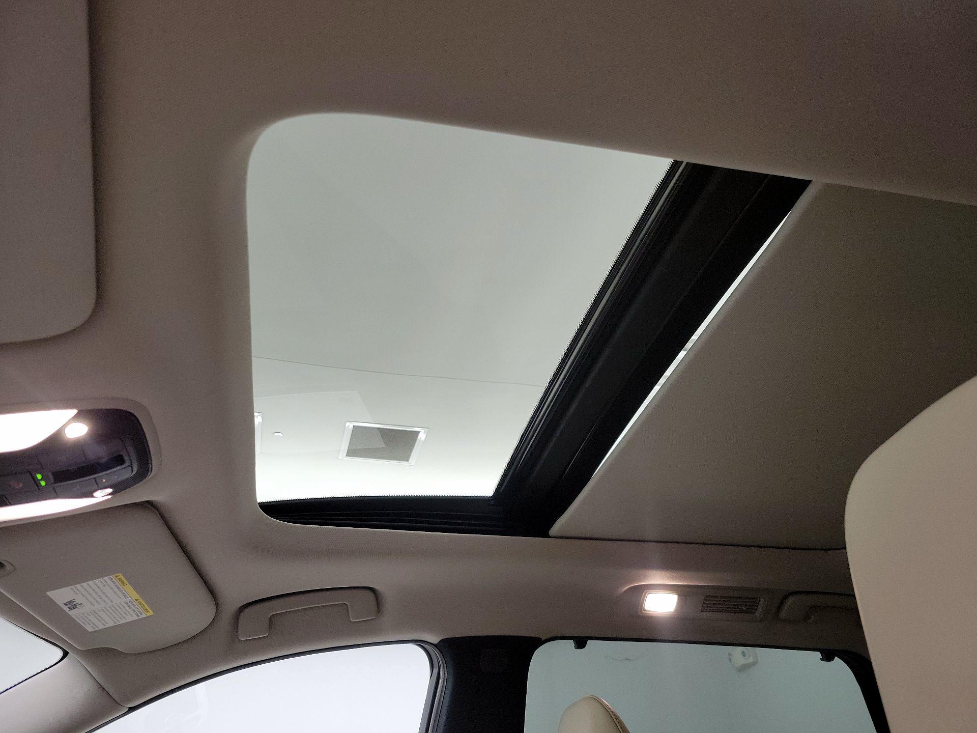 Thumbnail: 2023 INFINITI QX60 - 20